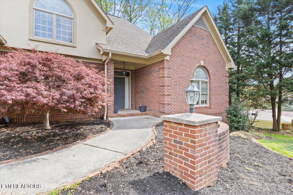Knoxville, TN 37909,906 Bathurst Rd