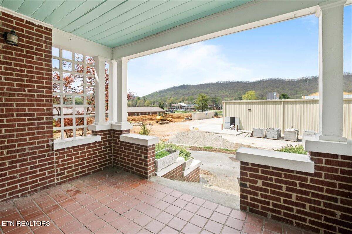 Lafollette, TN 37766,144 Country Club Rd