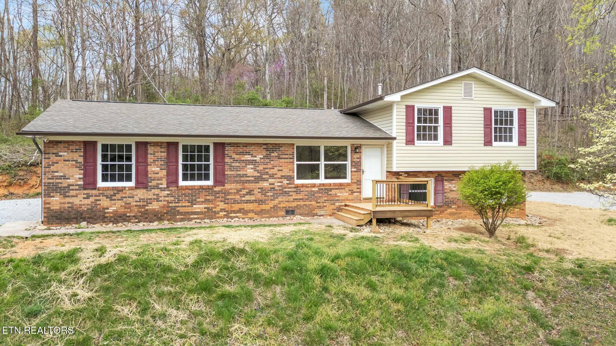 Caryville, TN 37714,246 Robertson LN