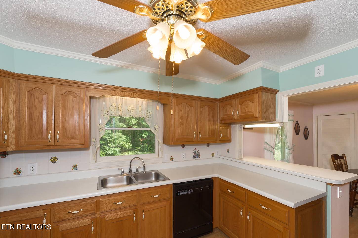 Loudon, TN 37774,1211 Old Hollow Rd
