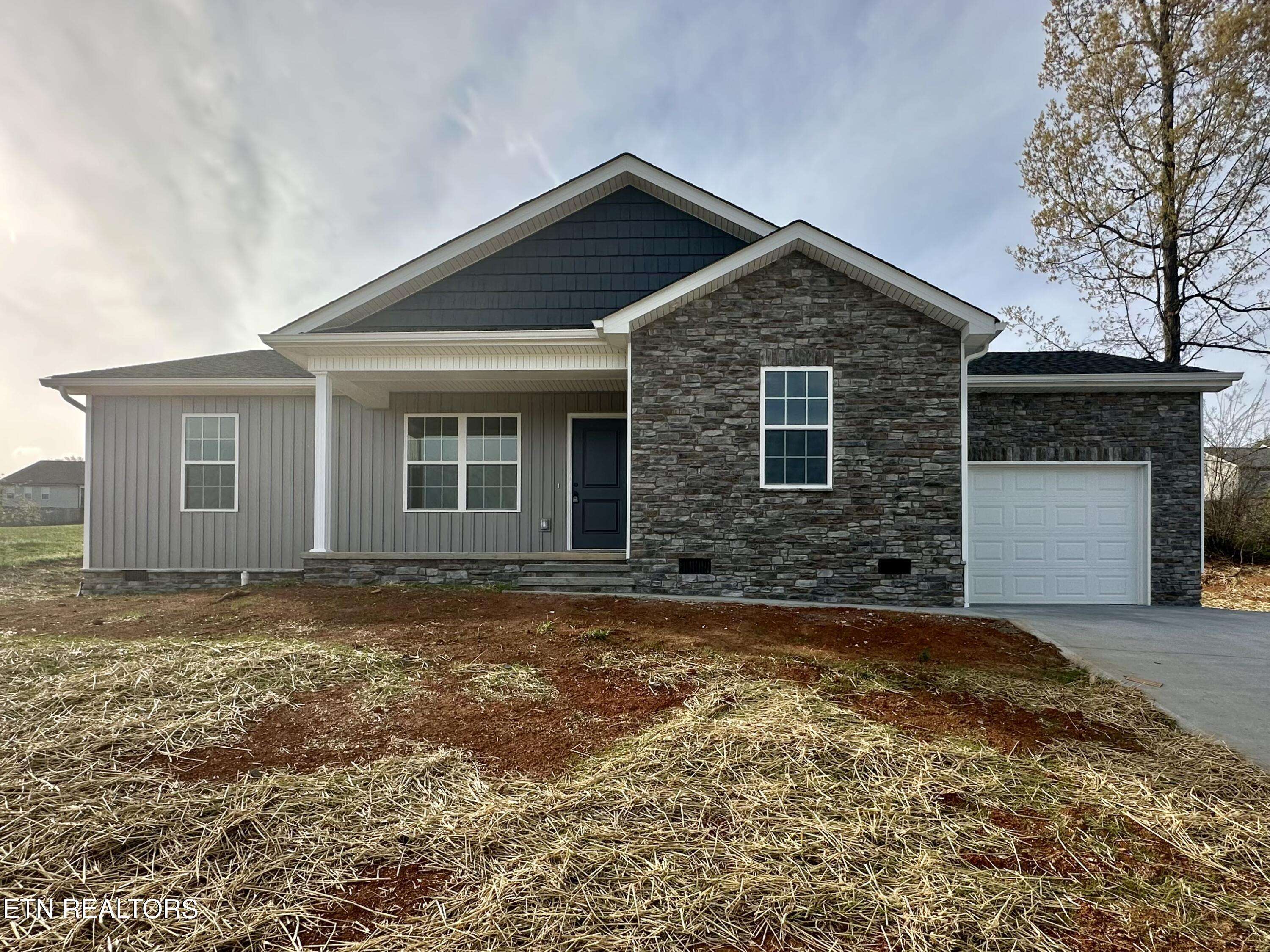 Maynardville, TN 37807,146 Middle Glen Rd