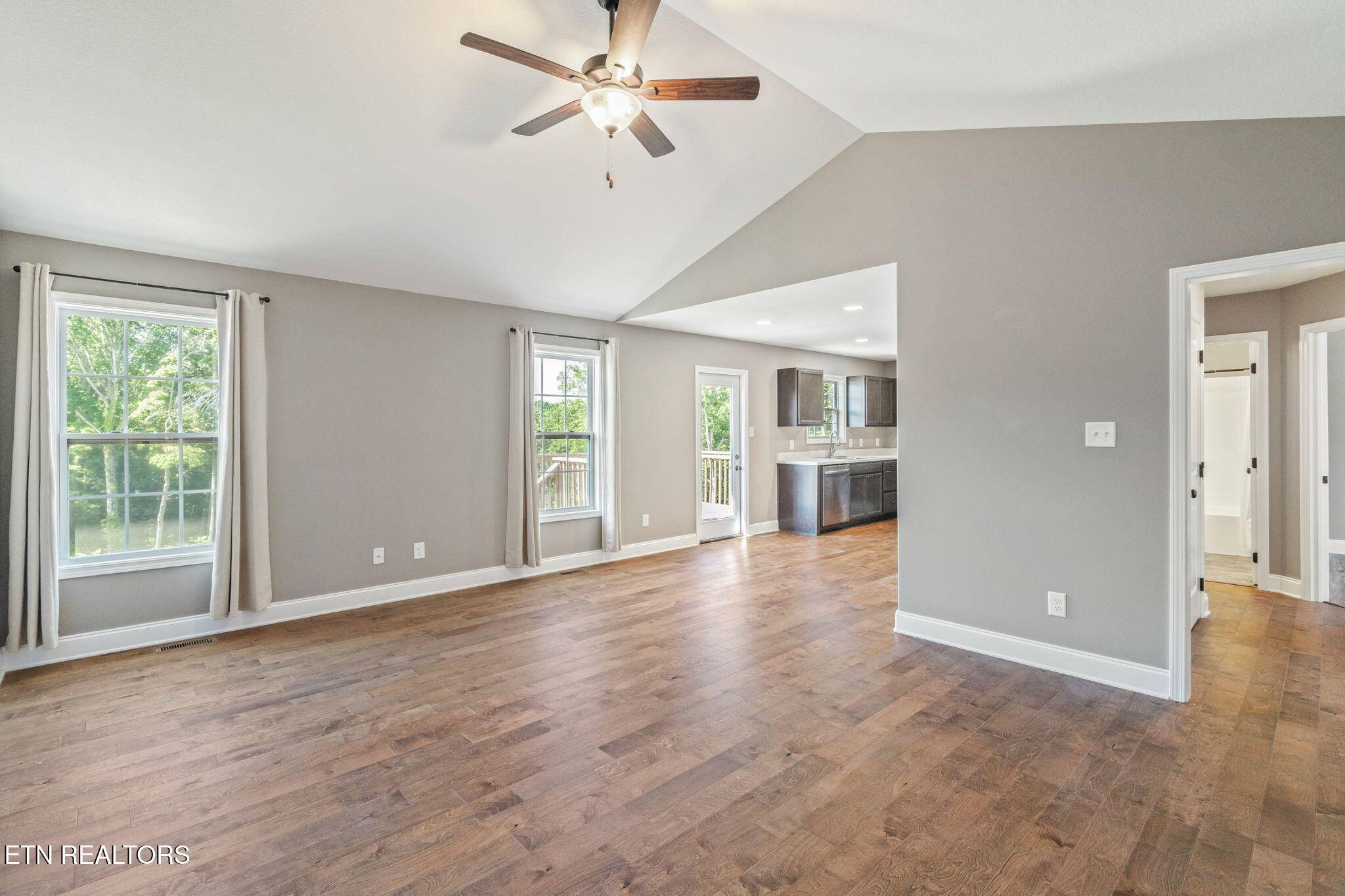 Powell, TN 37849,8009 Poplar Grove LN