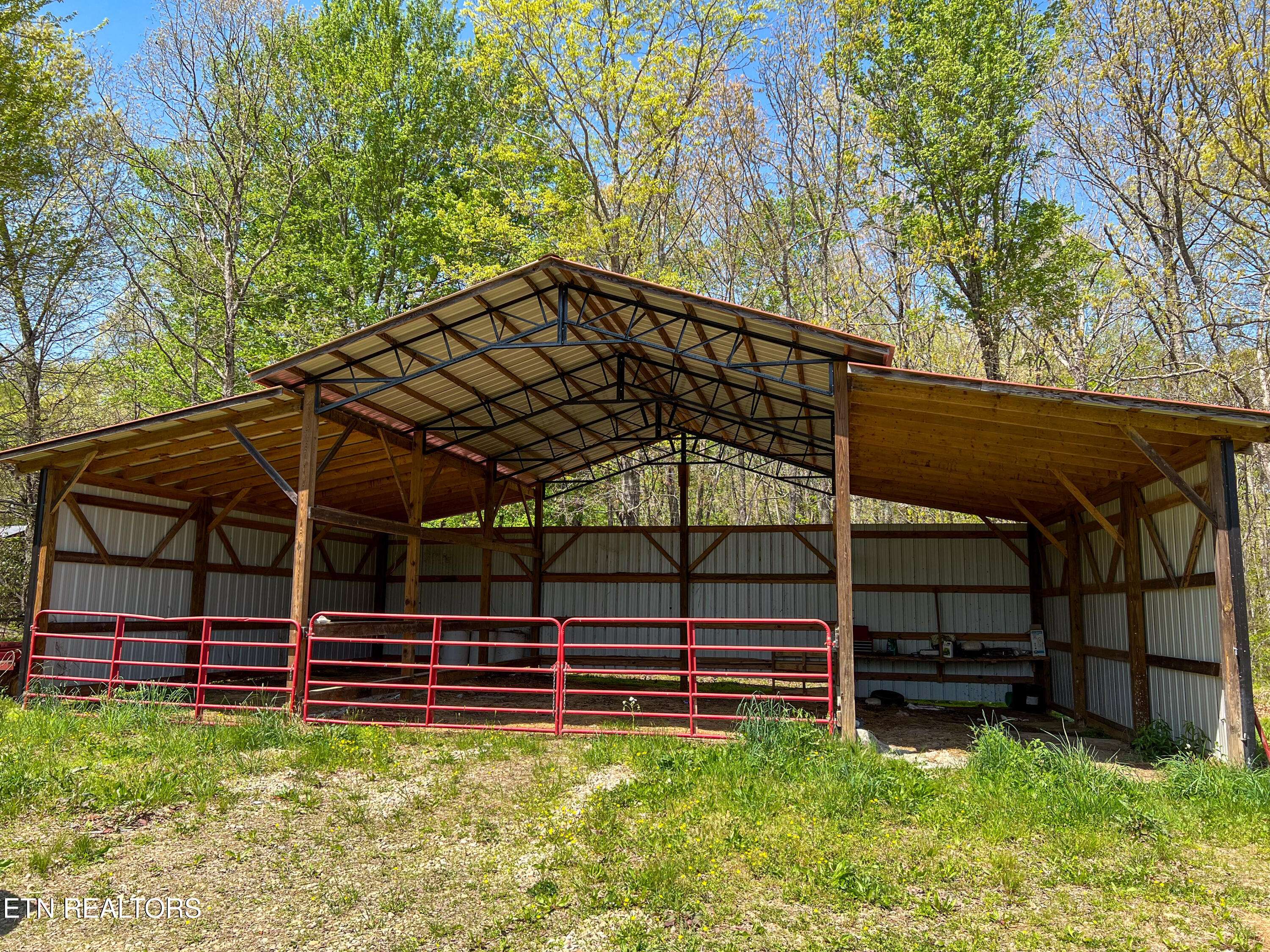 Crossville, TN 38572,326 Breckenridge DR