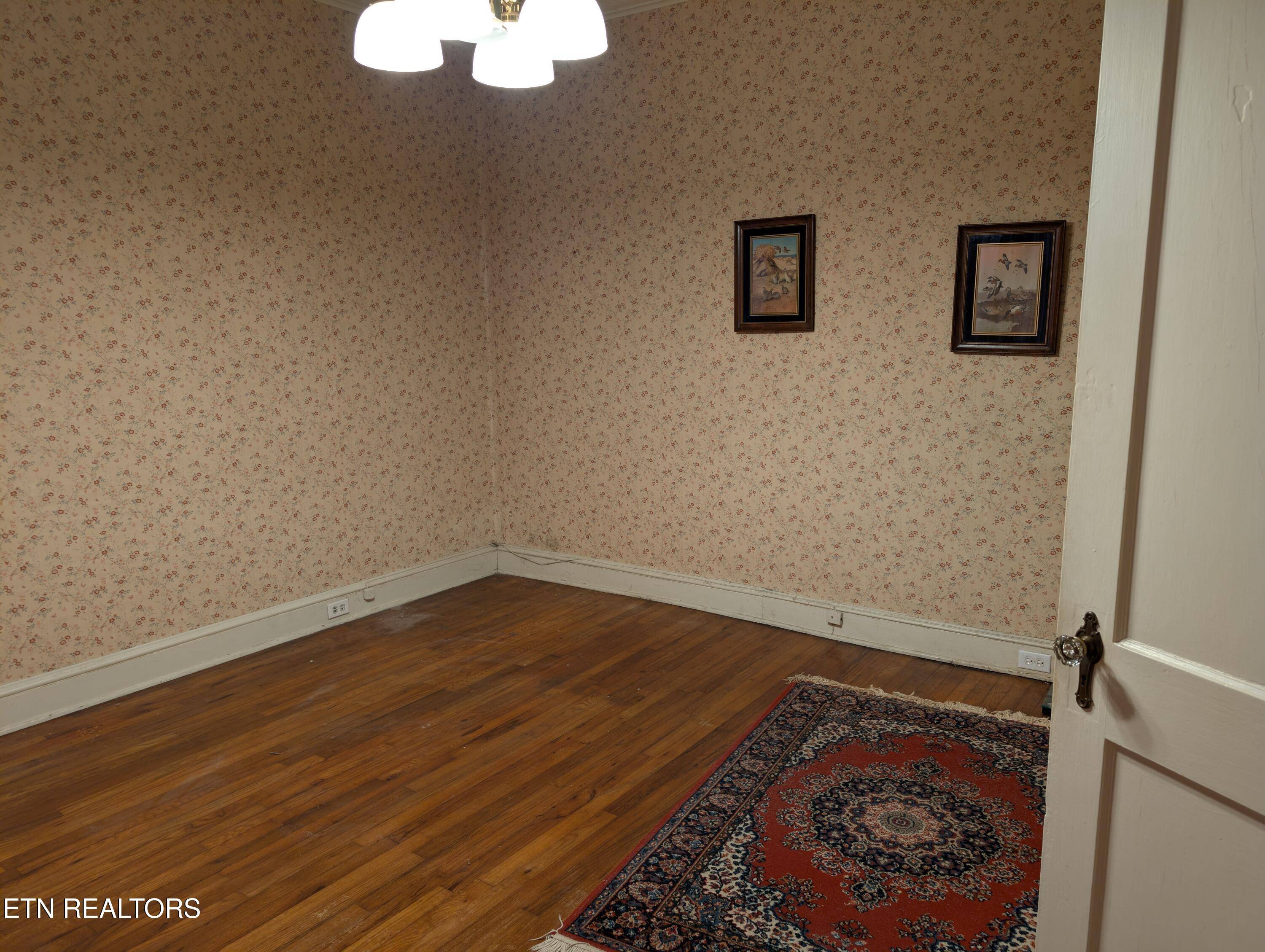 Middlesboro, KY 40965,515 25th St