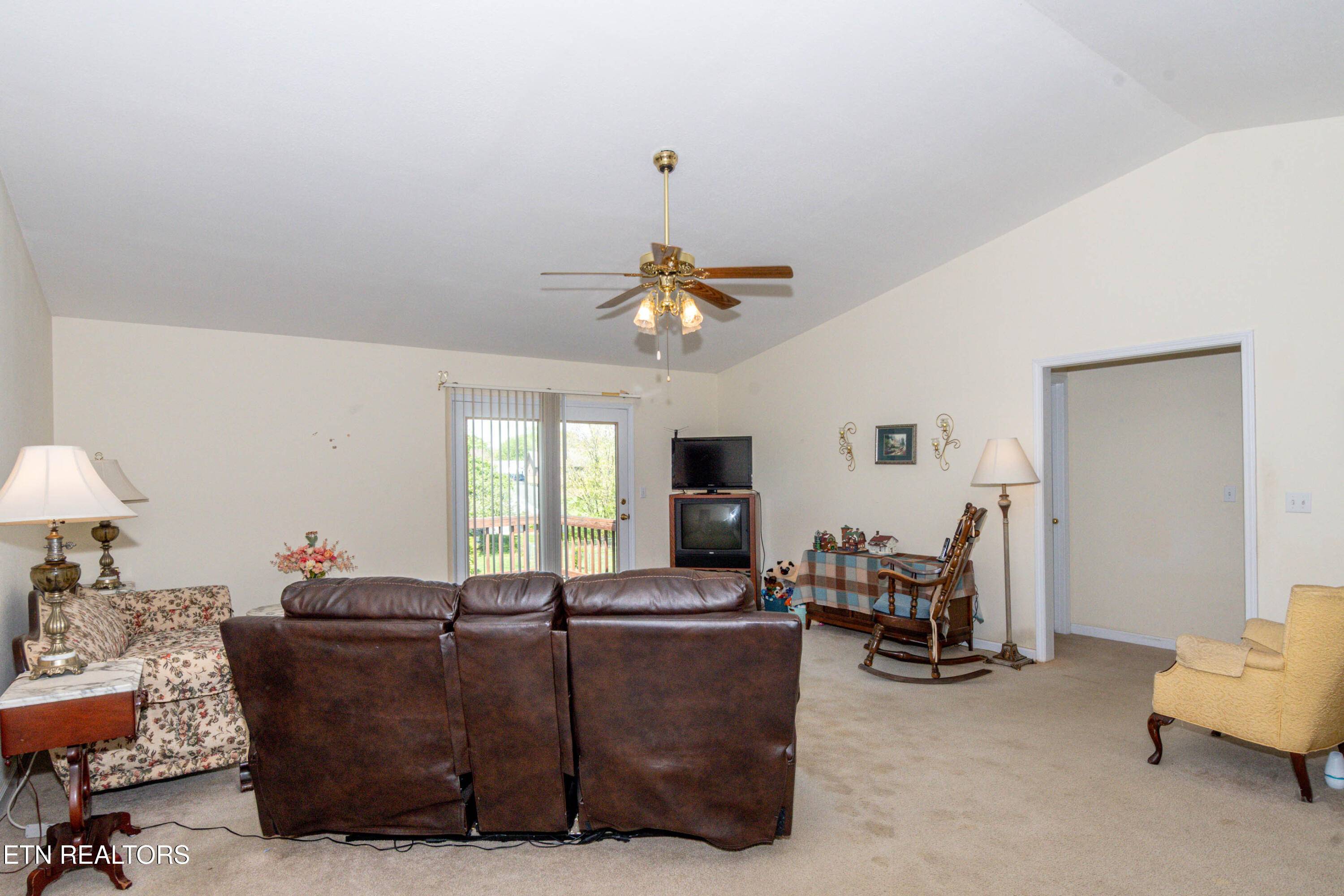 Maryville, TN 37804,4275 Pea Ridge Rd