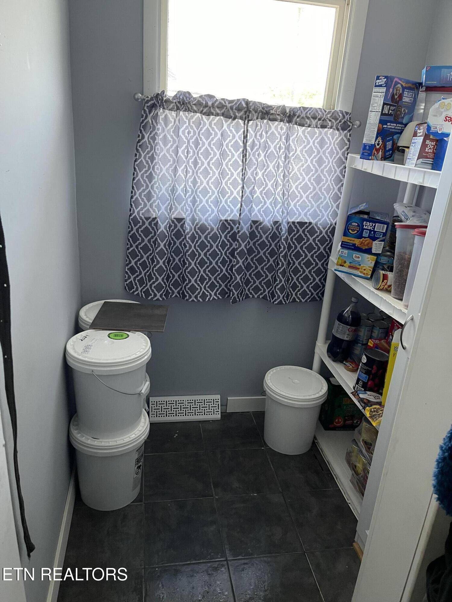 Cumberland Gap, TN 37724,356 Redbird CIR
