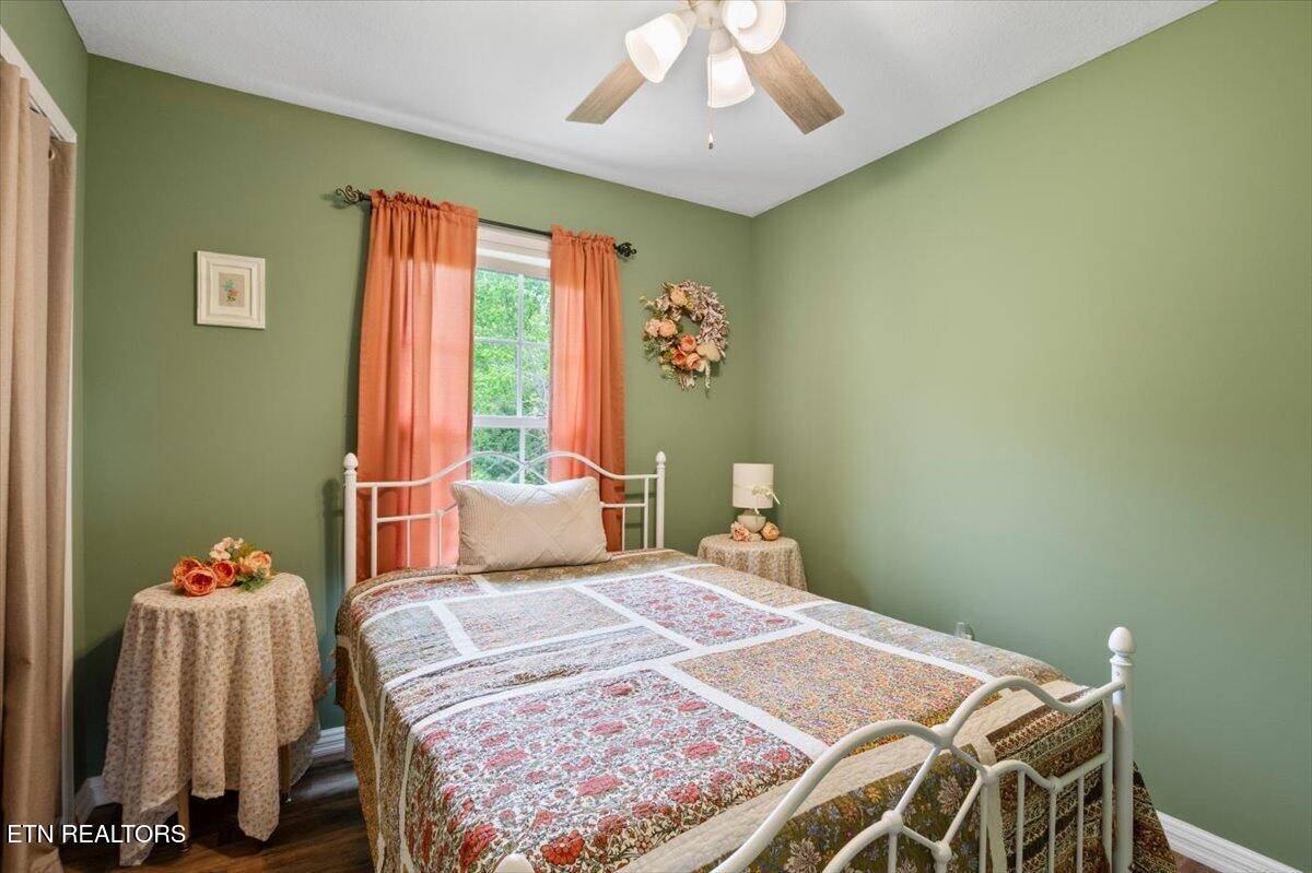 Jacksboro, TN 37757,168 Judge Asbury CT