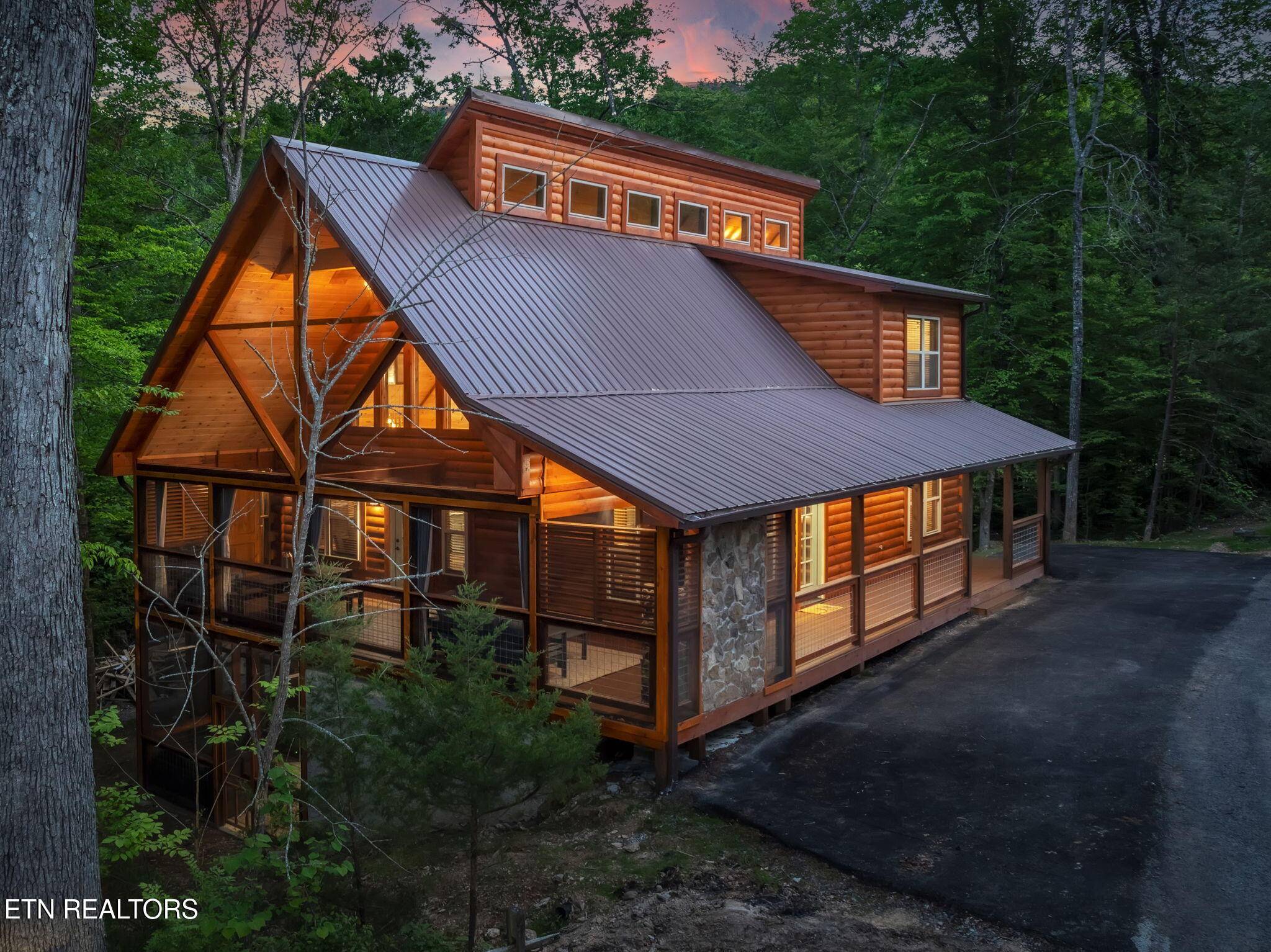 Pigeon Forge, TN 37863,3138 White Falcon WAY