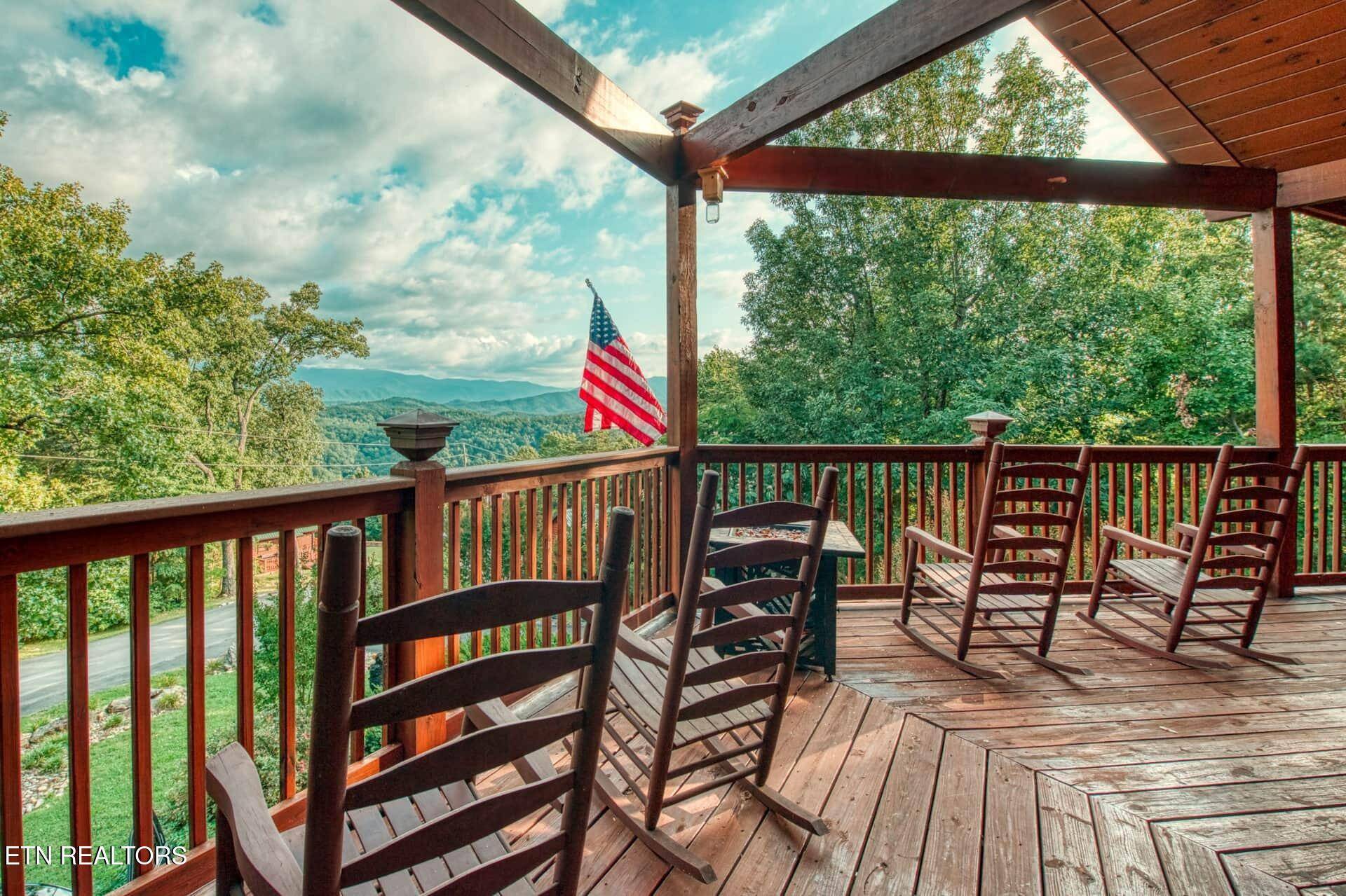 Townsend, TN 37882,210 Meghans WAY