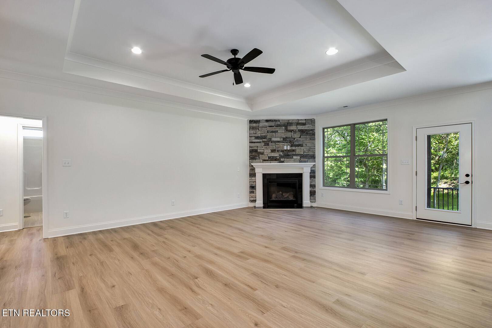 Loudon, TN 37774,211 Mingo Way