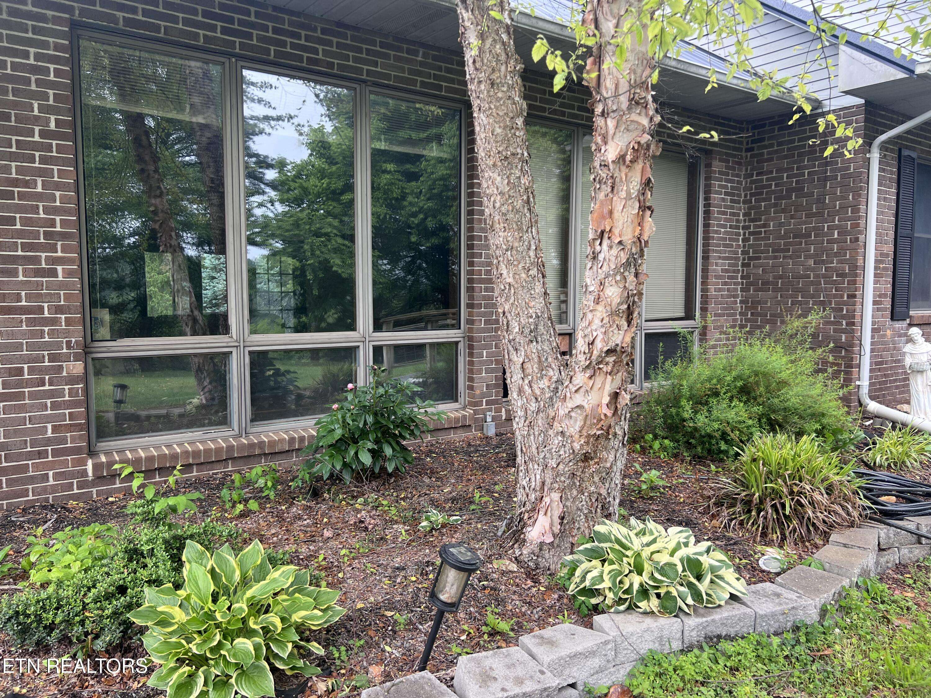 Cumberland Gap, TN 37724,391 Underwood Grove Rd