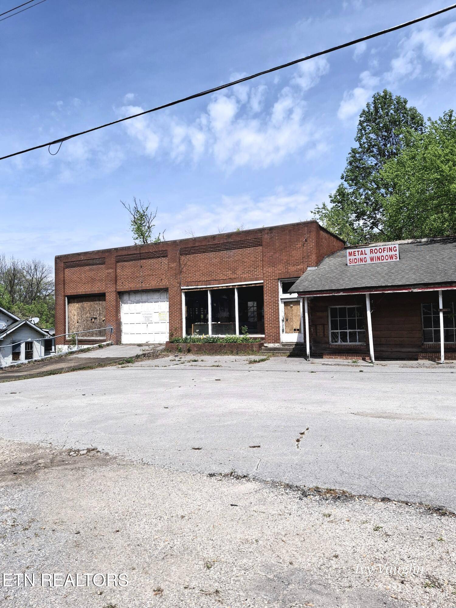 Rocky Top, TN 37769,908 Main St