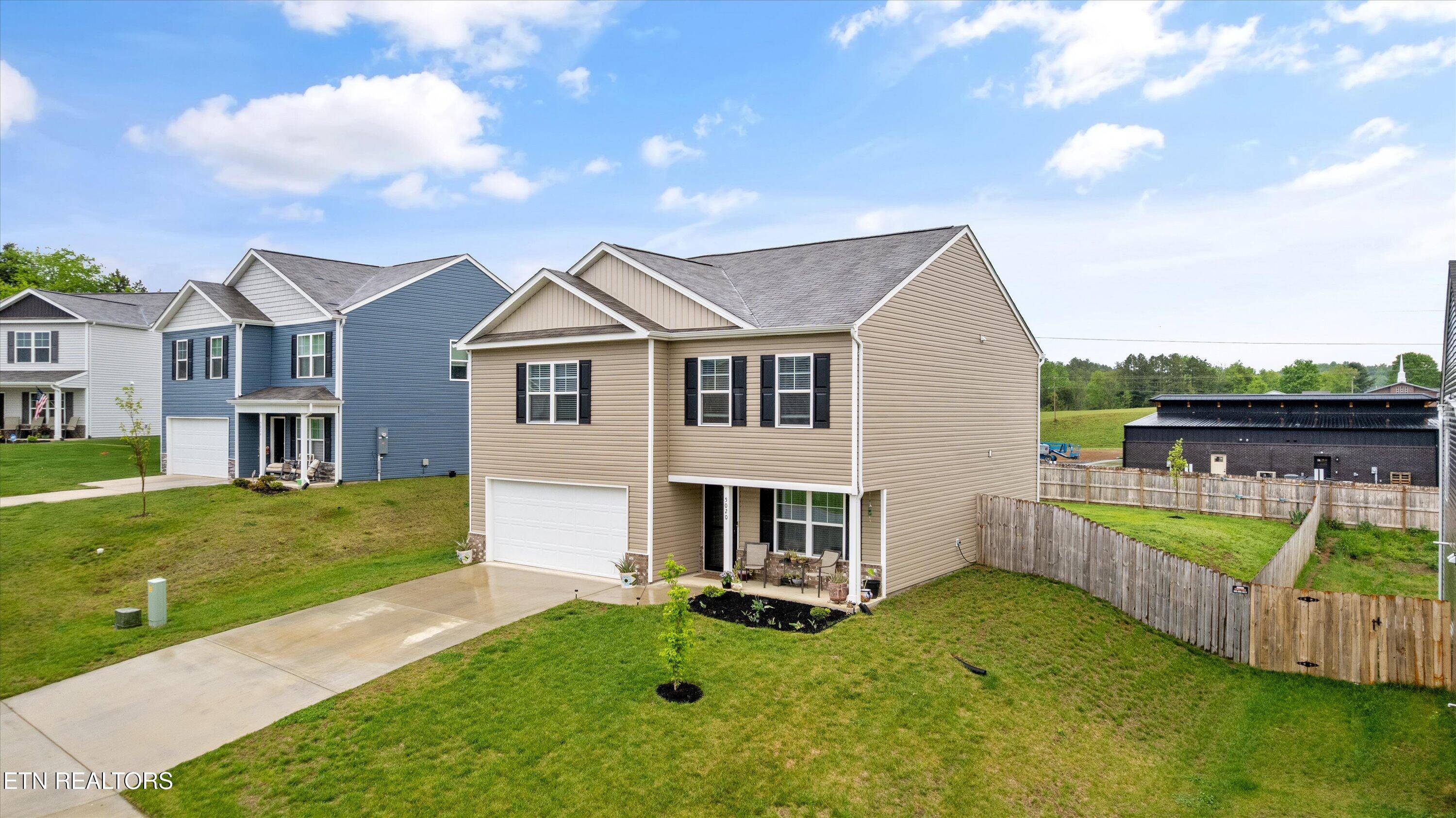 Dandridge, TN 37725,5020 Elm Brook Rd