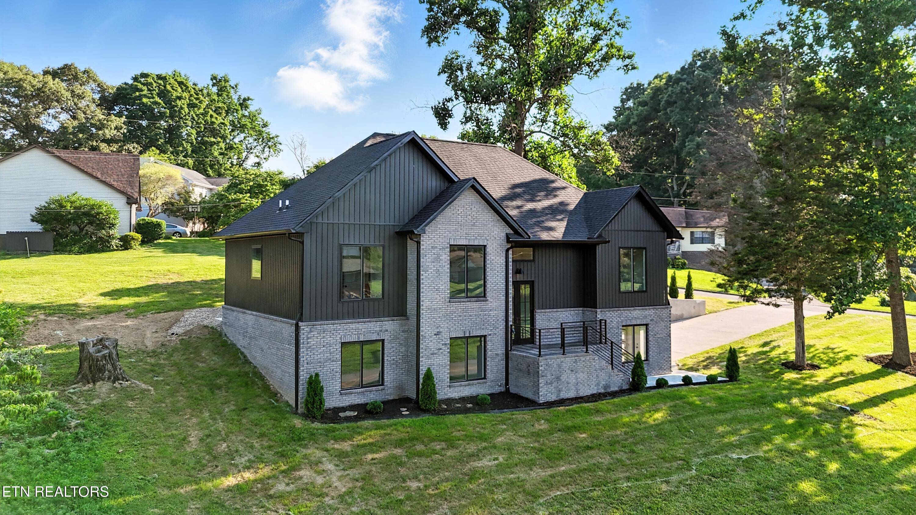 Knoxville, TN 37938,4224 Eiffel LN