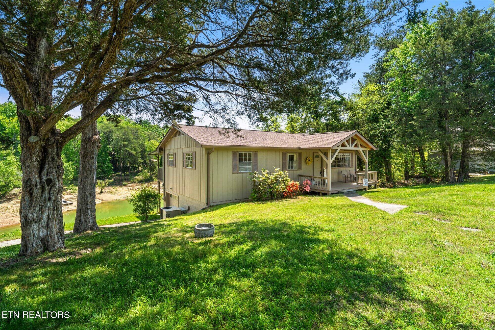 Sevierville, TN 37876,925 Lake Smoky Rd