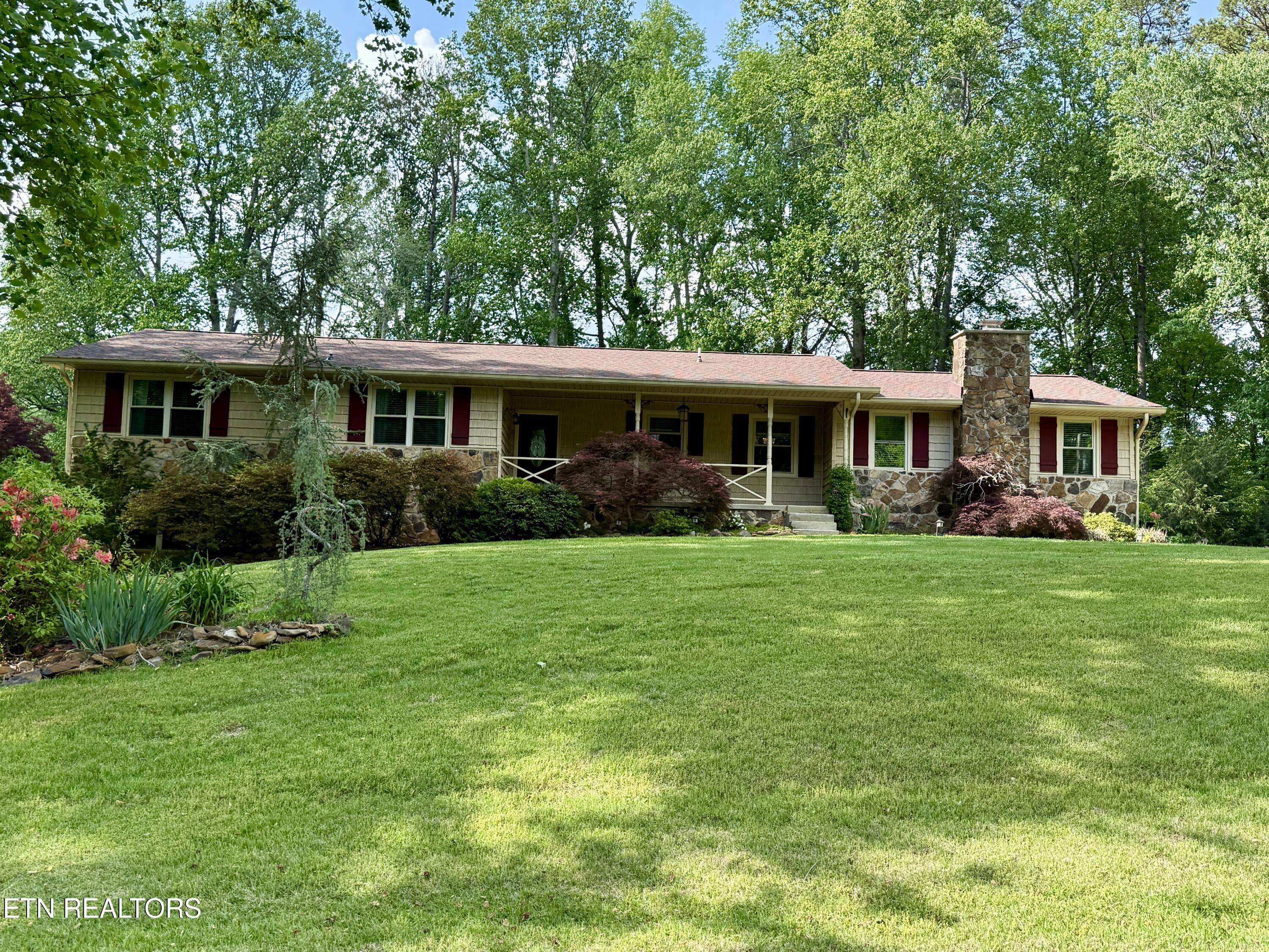 Harriman, TN 37748,161 Azalea CIR