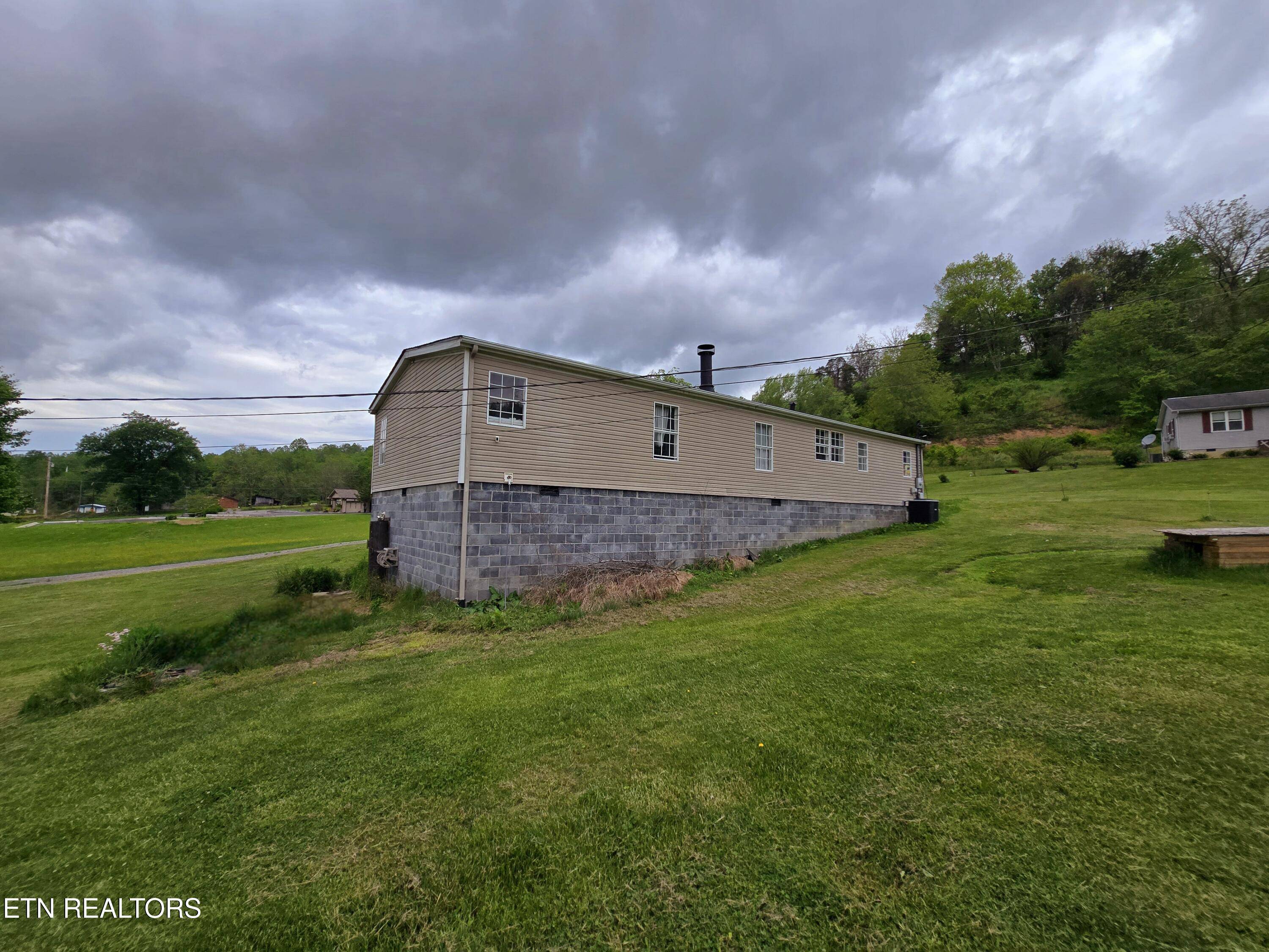 Dryden, VA 24243,44441 Veterans Memorial Hwy