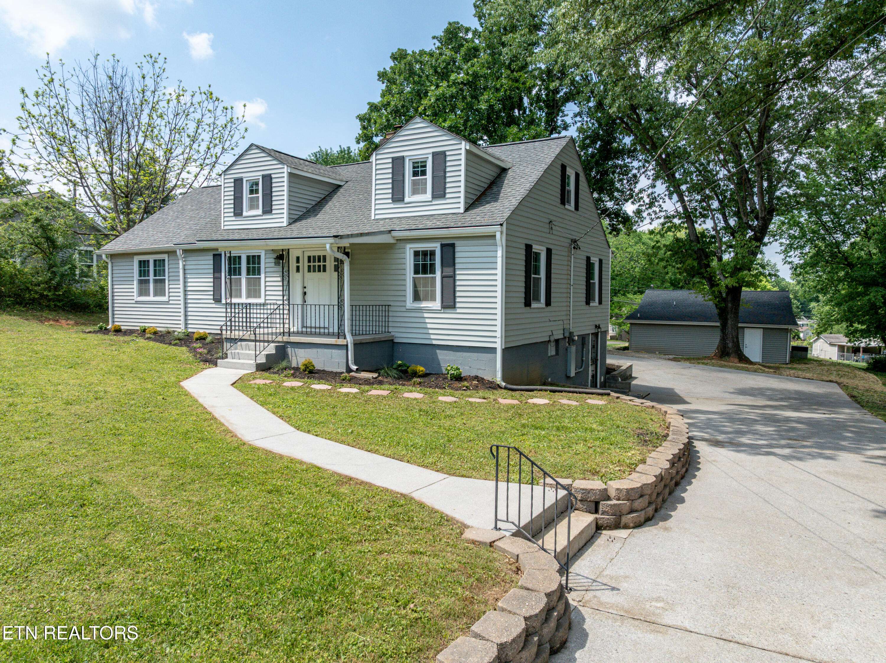 Knoxville, TN 37921,2208 Sanderson Rd
