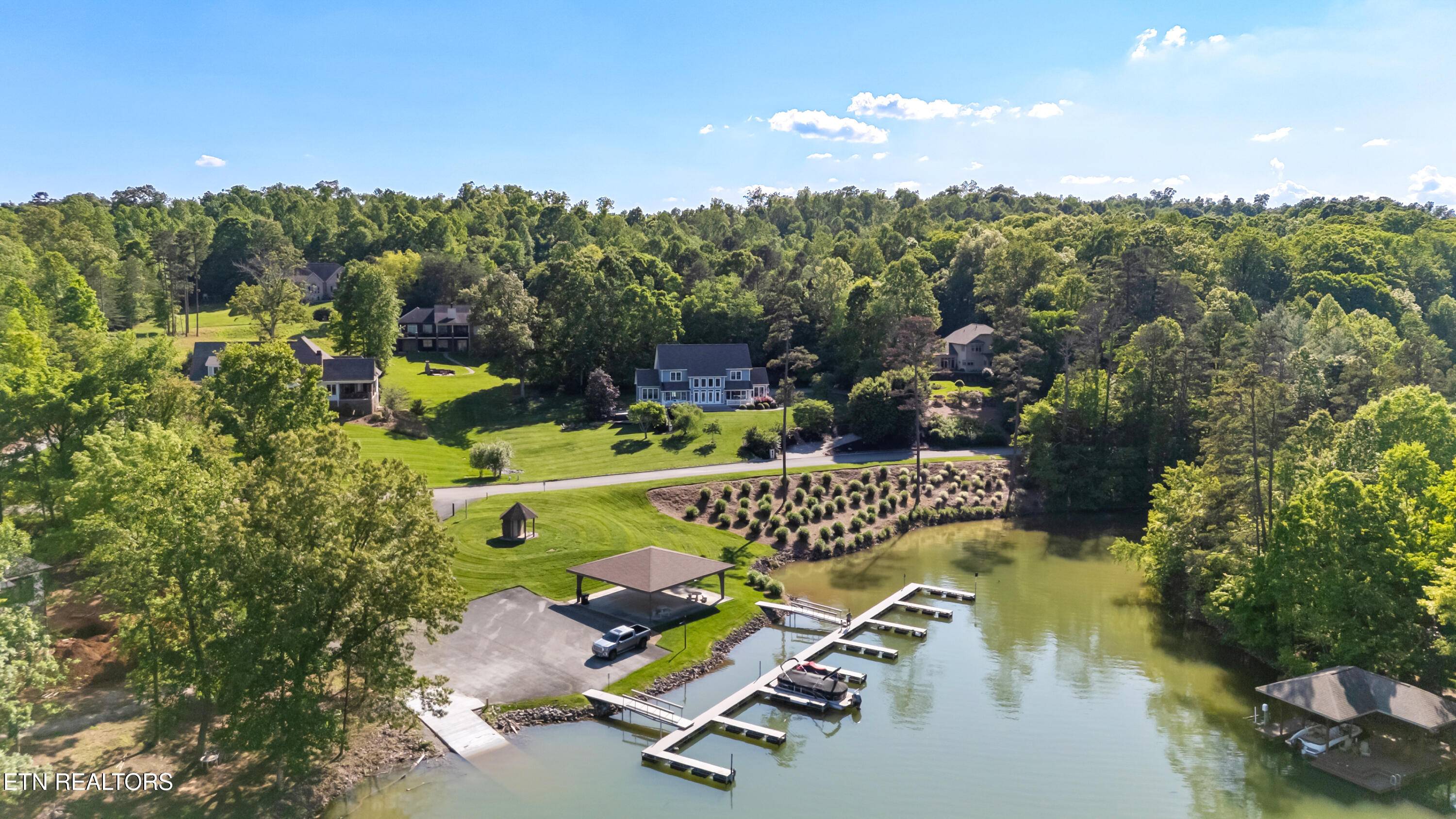 Lenoir City, TN 37772,208 Lake Crest DR