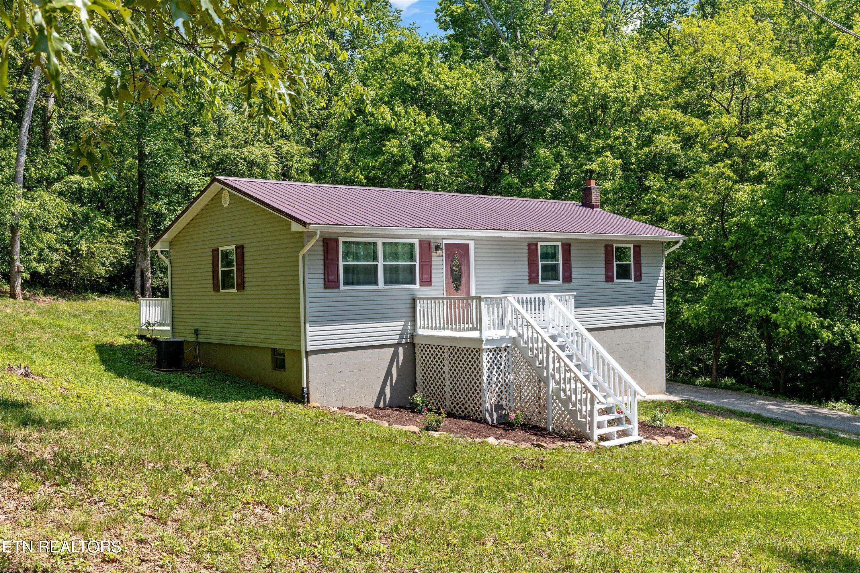 Harriman, TN 37748,136 White Oak DR