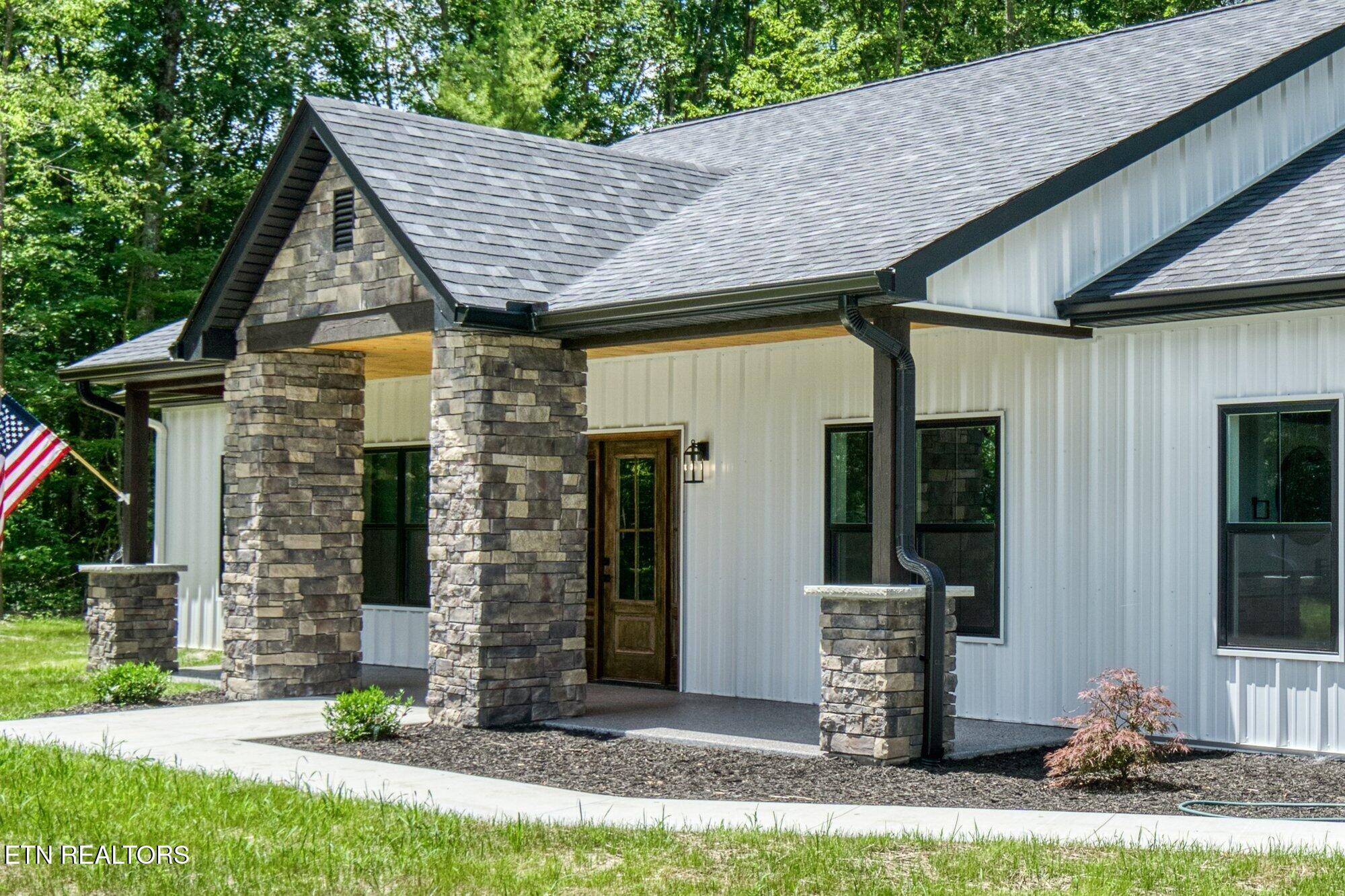 Monterey, TN 38574,335 Rocky Top