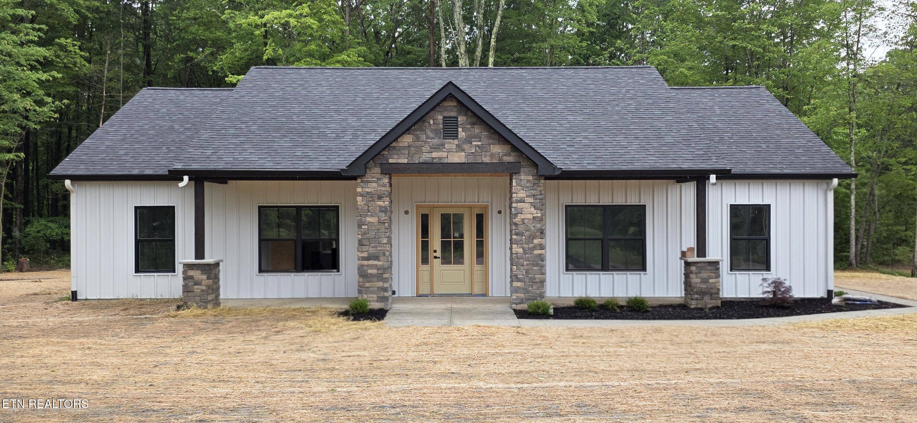 Monterey, TN 38574,335 Rocky Top