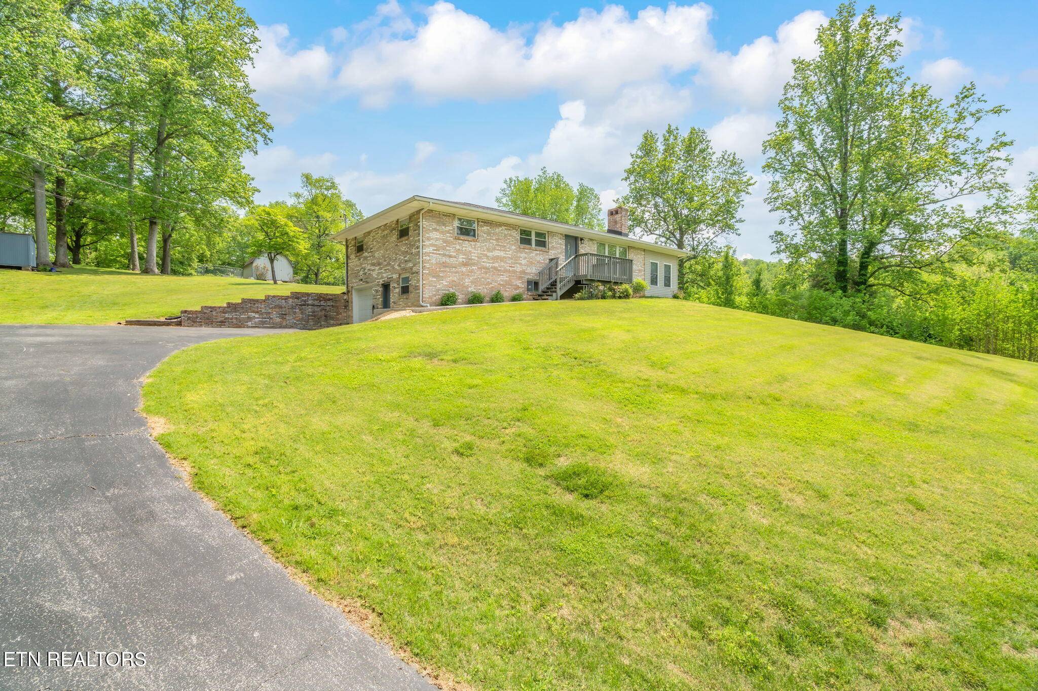 Harriman, TN 37748,106 Wright LN
