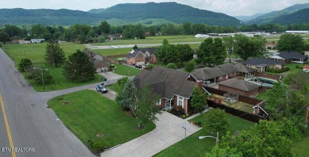 Middlesboro, KY 40965,523 30th St