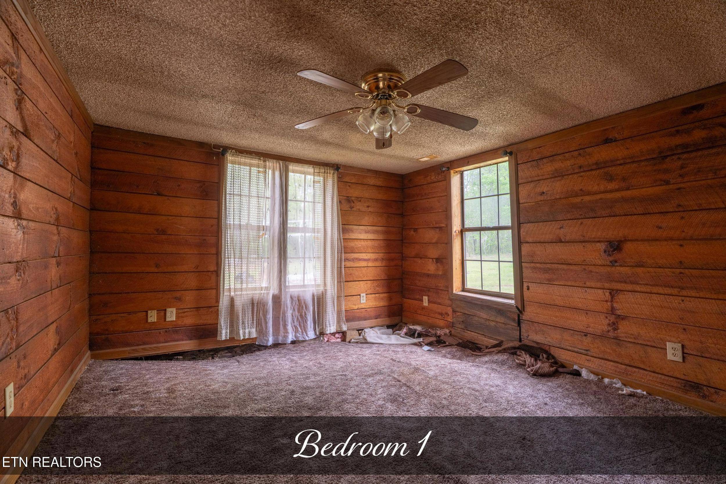 Crossville, TN 38572,486 Critter Creek Rd