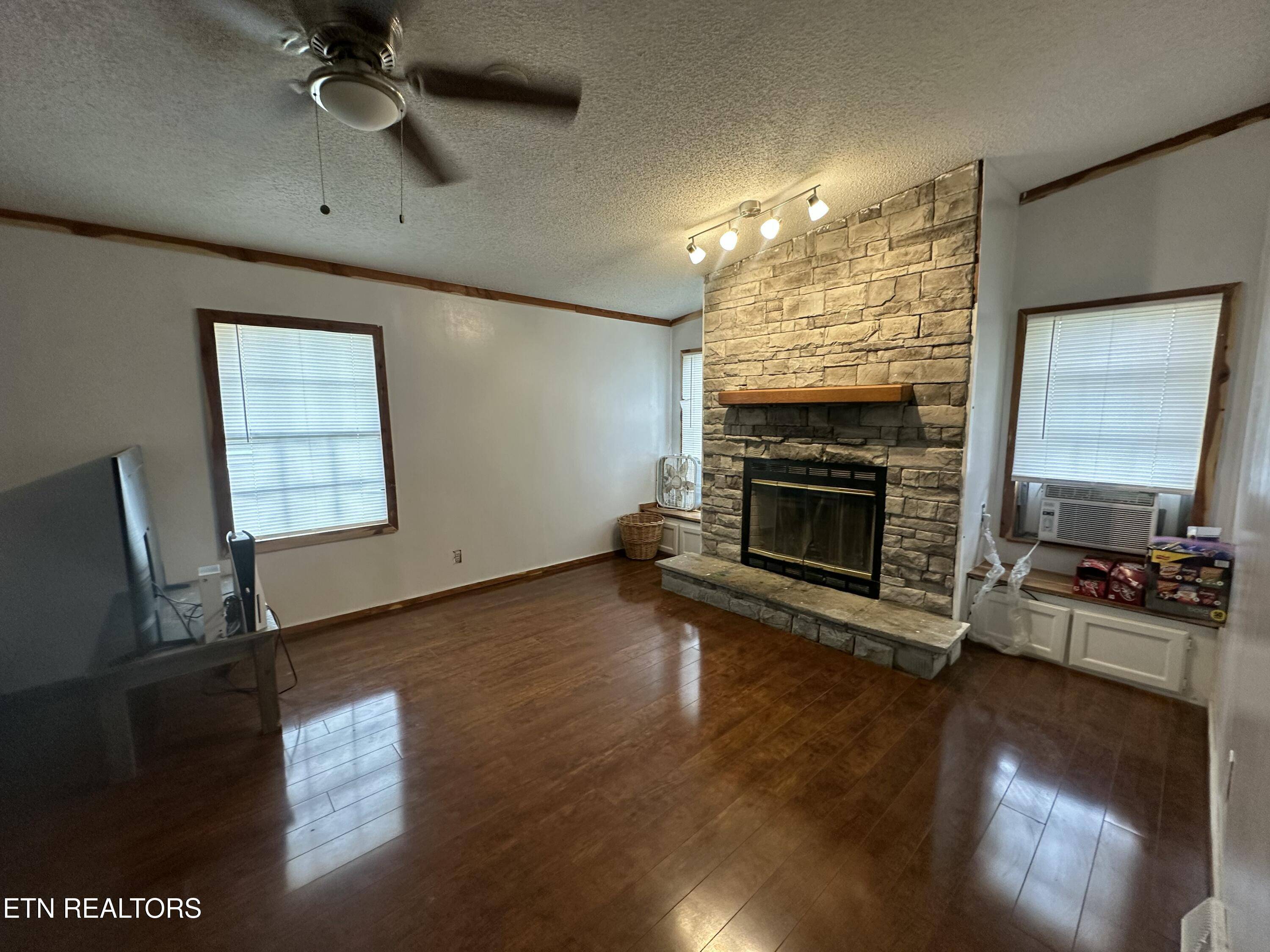 Robbins, TN 37852,1032 Grassy Knob Rd