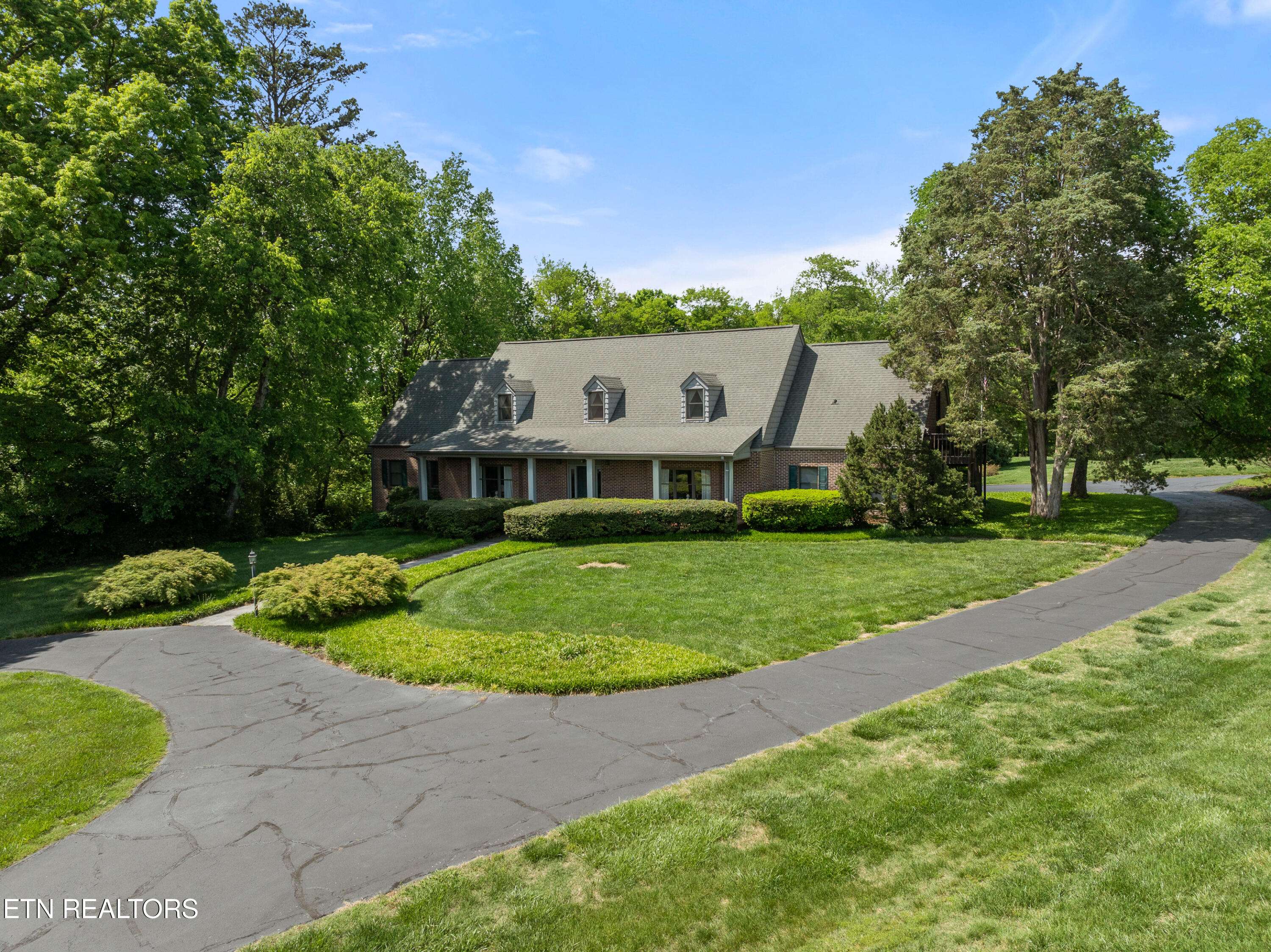 Maryville, TN 37803,819 Knight Bridge Rd