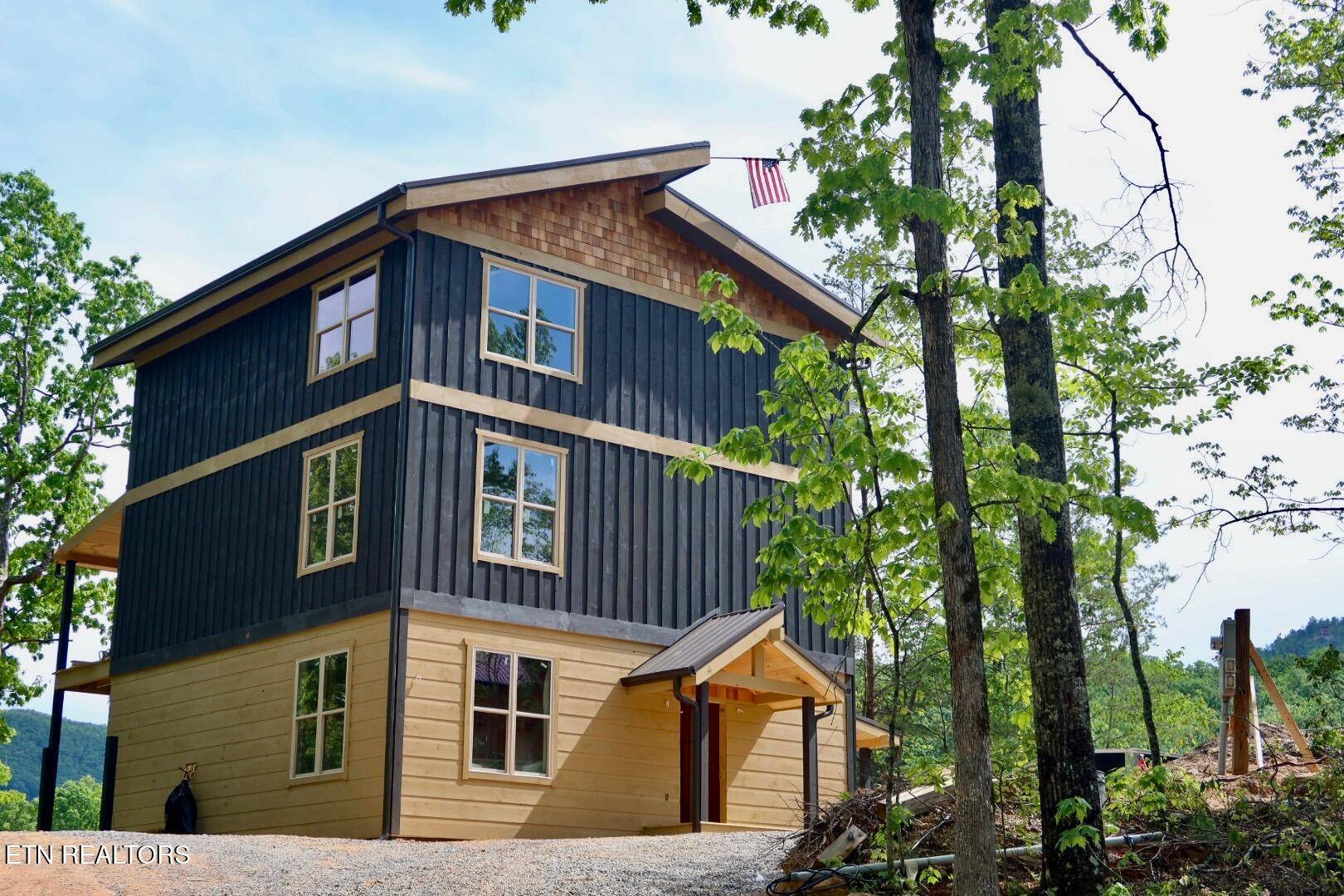 Pigeon Forge, TN 37863,619 Dutch WAY