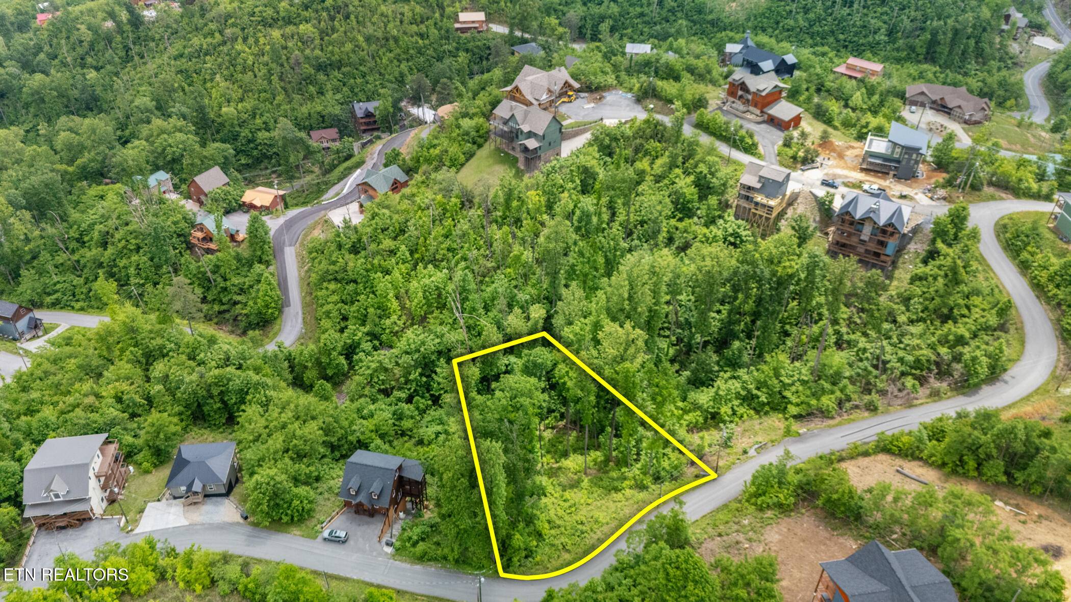 Gatlinburg, TN 37738,926 Chestnut DR