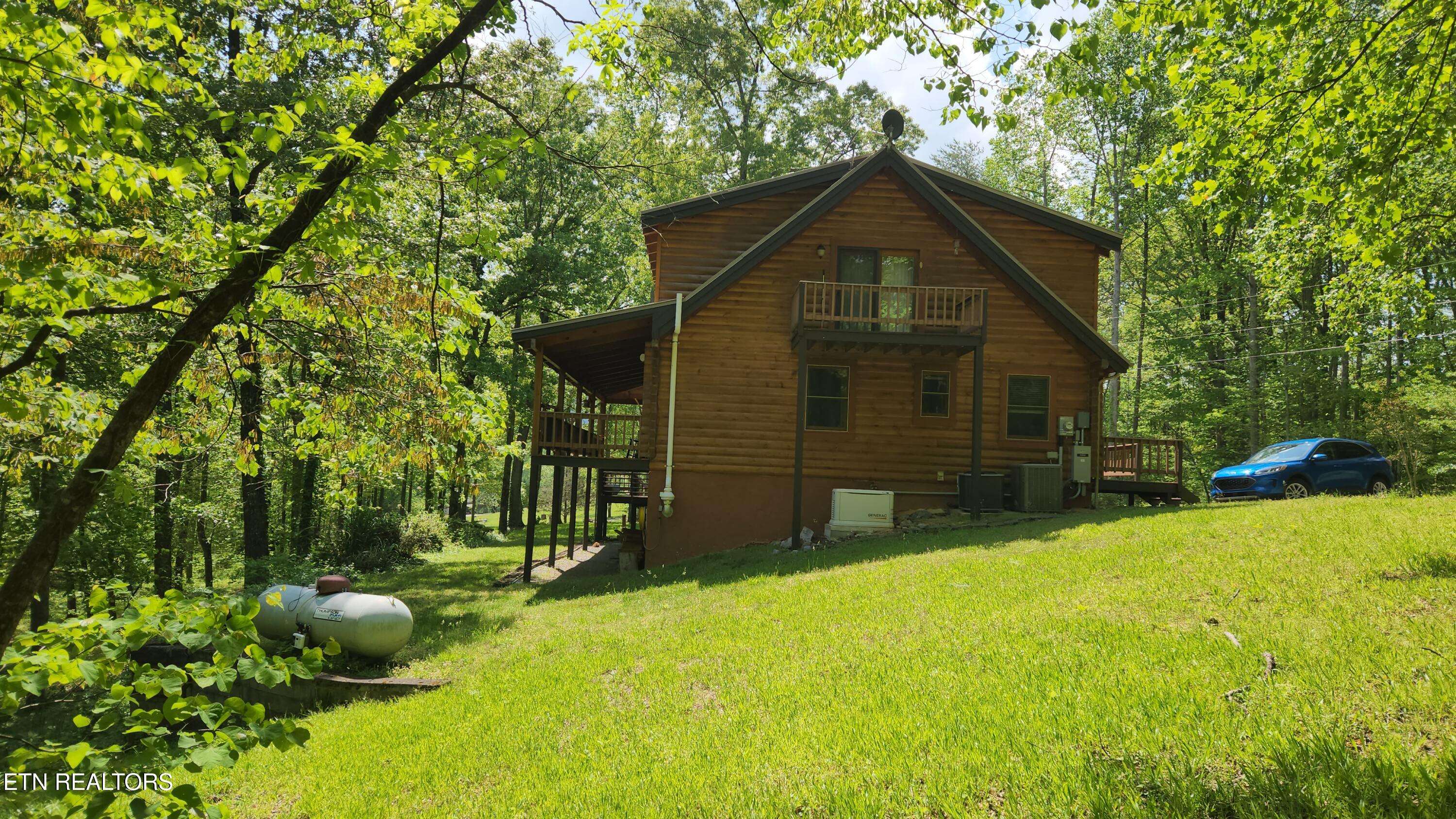 Tellico Plains, TN 37385,36 Myers Rd