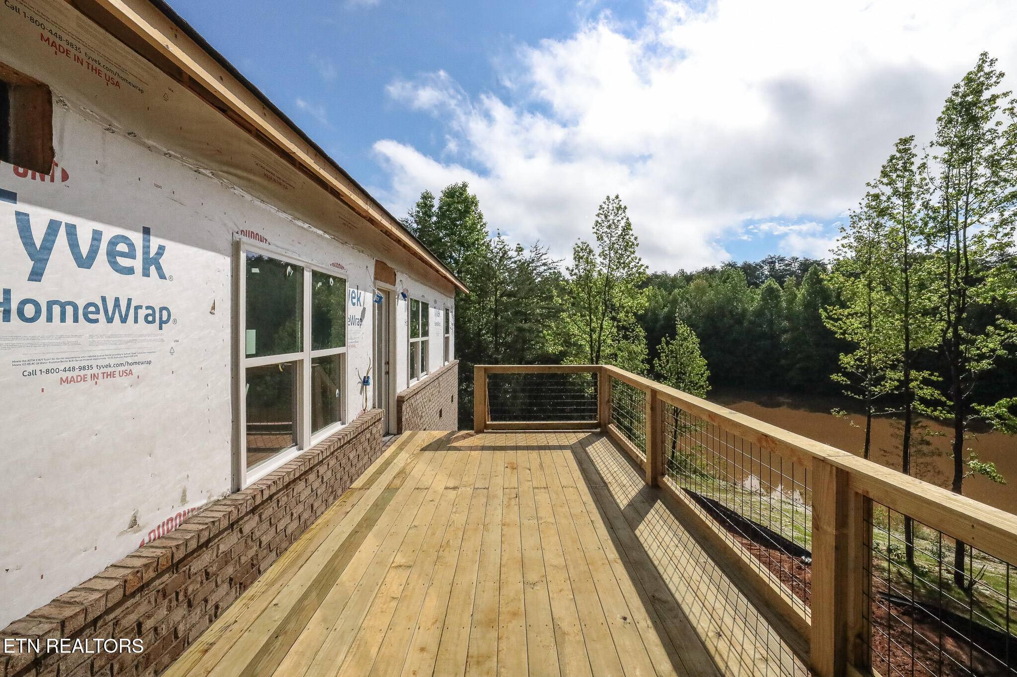 Maryville, TN 37801,930 Loblolly LN