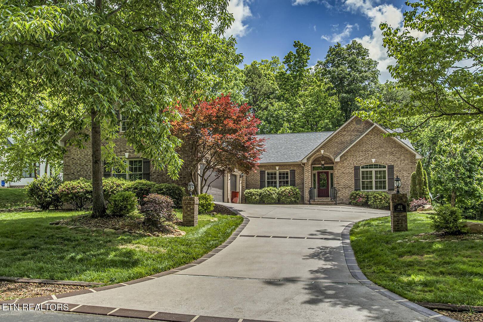 Loudon, TN 37774,102 Agoli WAY