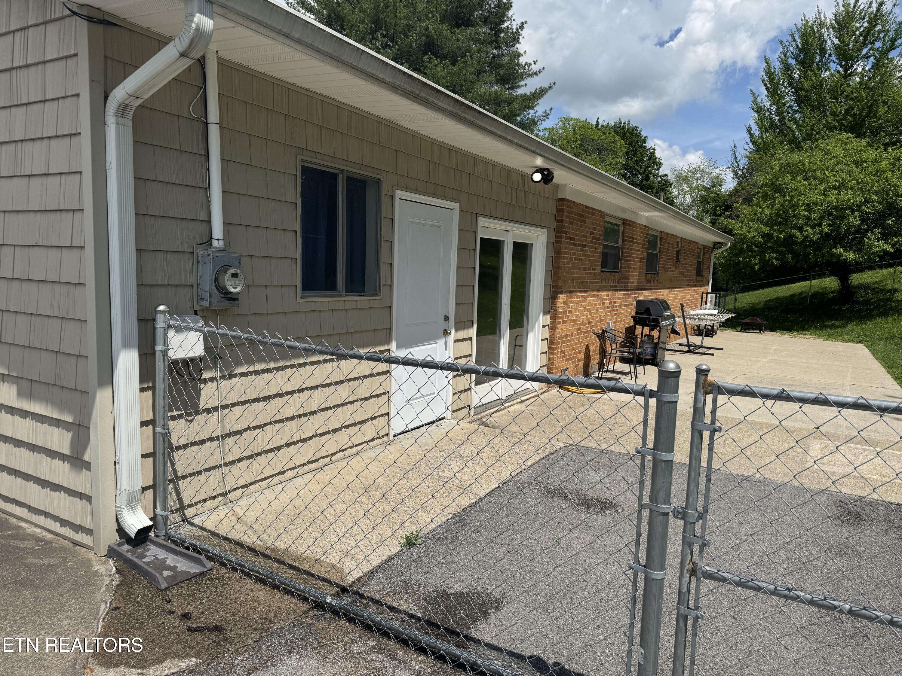 Harrogate, TN 37752,109 Oxford CIR