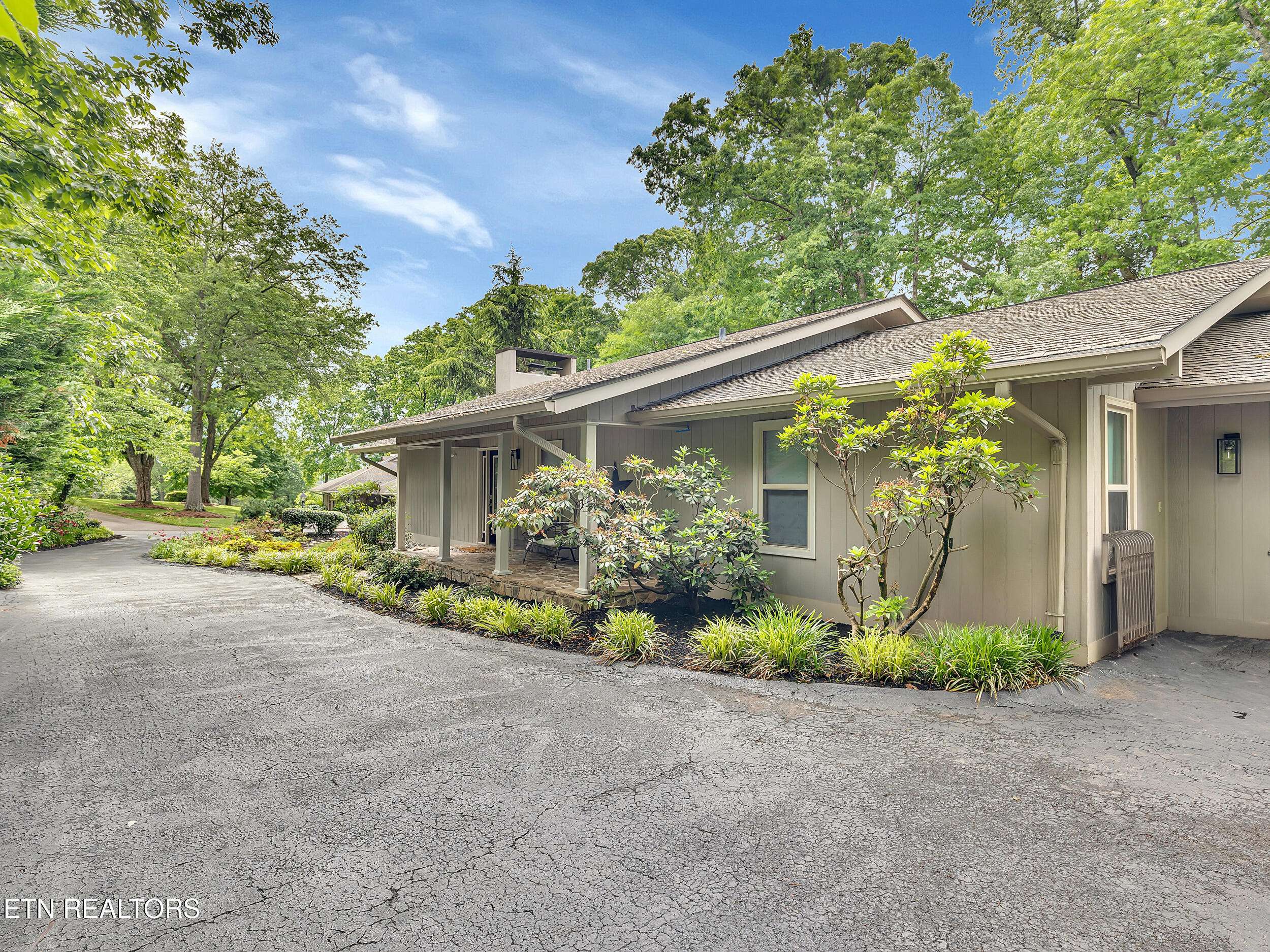 Knoxville, TN 37934,213 Baltusrol Rd