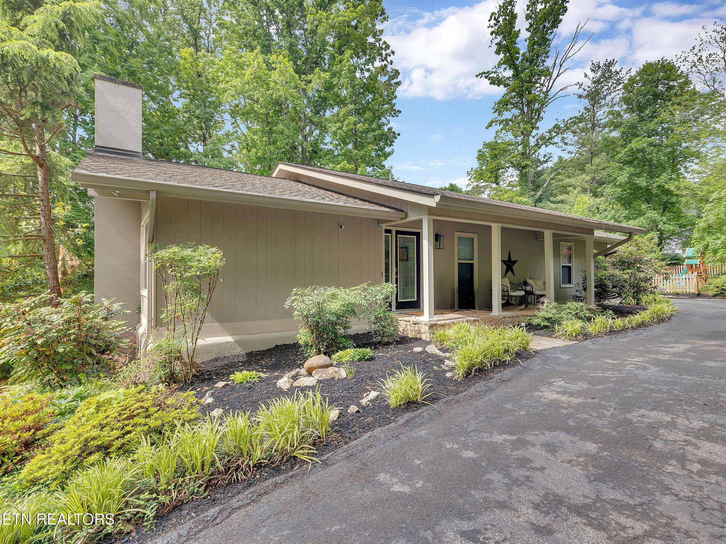 Knoxville, TN 37934,213 Baltusrol Rd