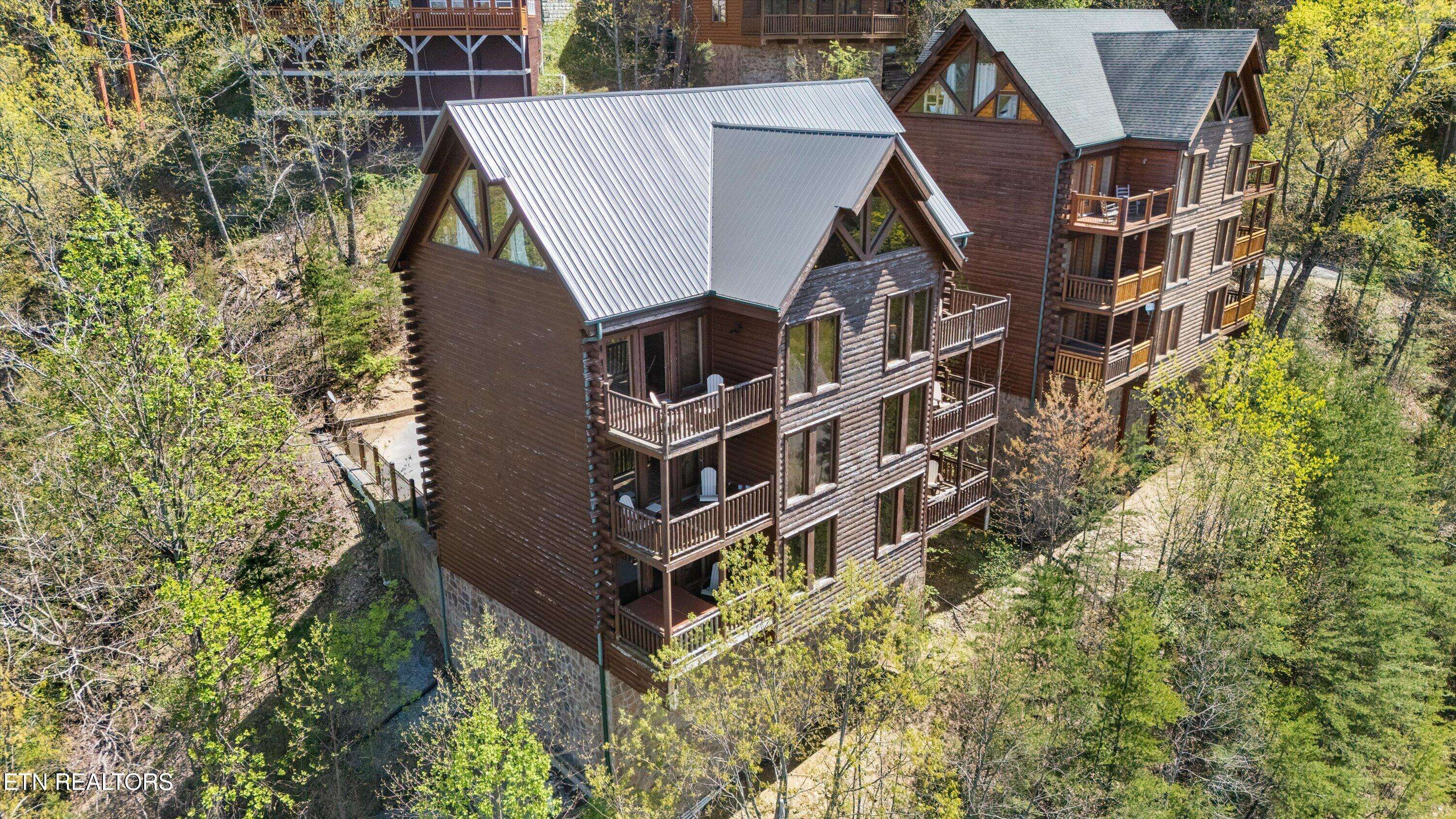 Sevierville, TN 37862,1032 Black Bear Cub WAY