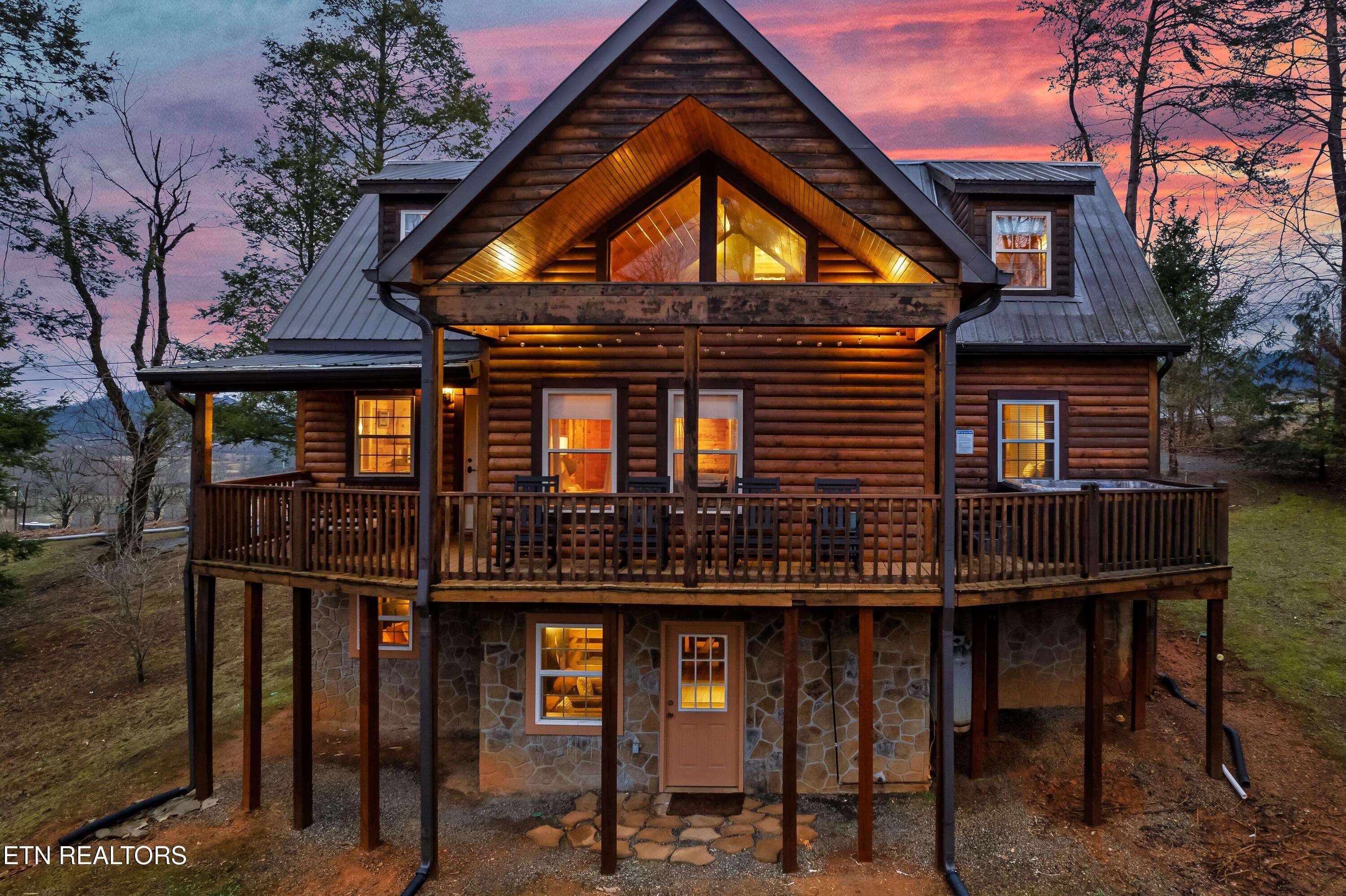 Sevierville, TN 37862,3330 Robeson Rd
