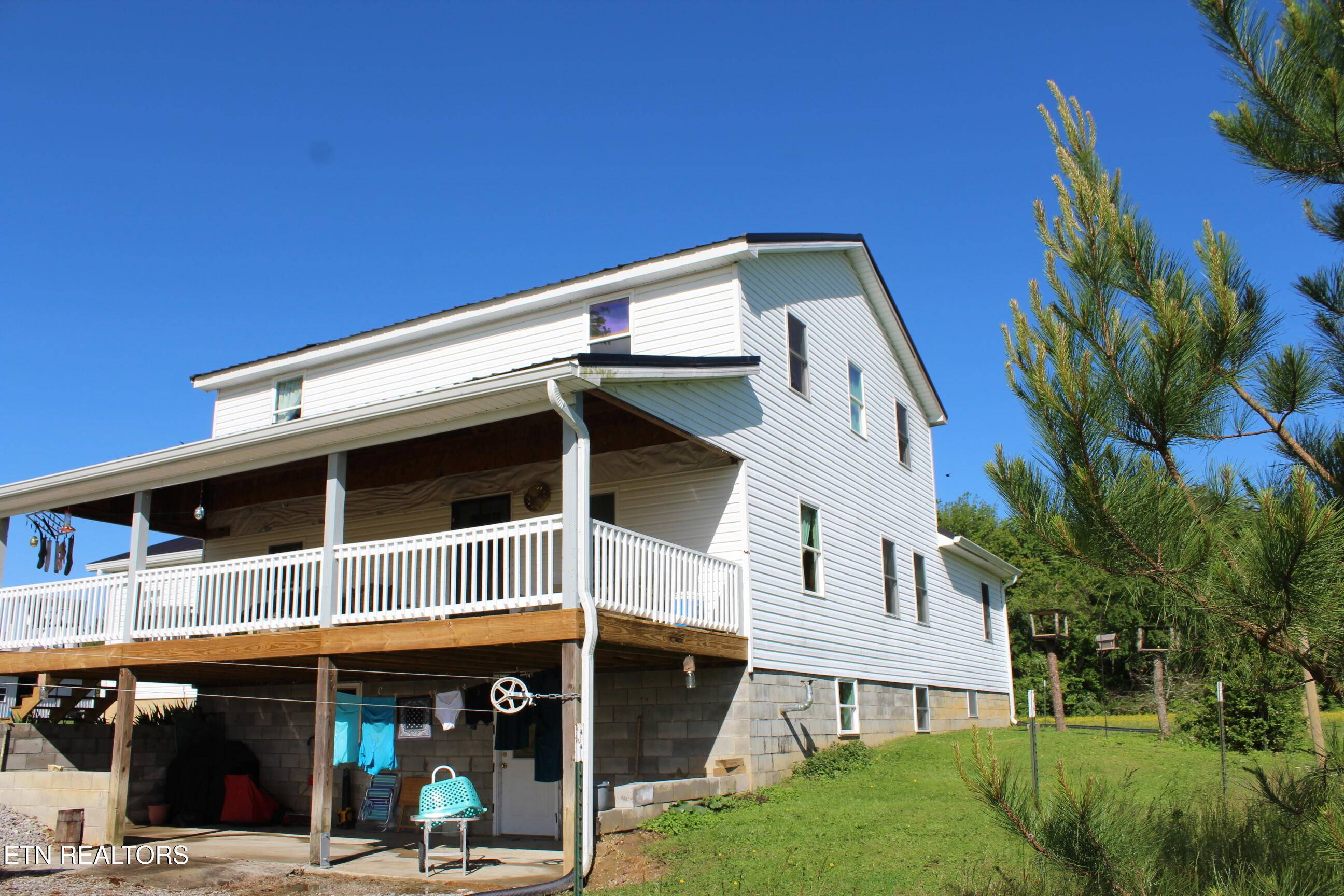 Deer Lodge, TN 37726,2160 Gatewood Ford Rd