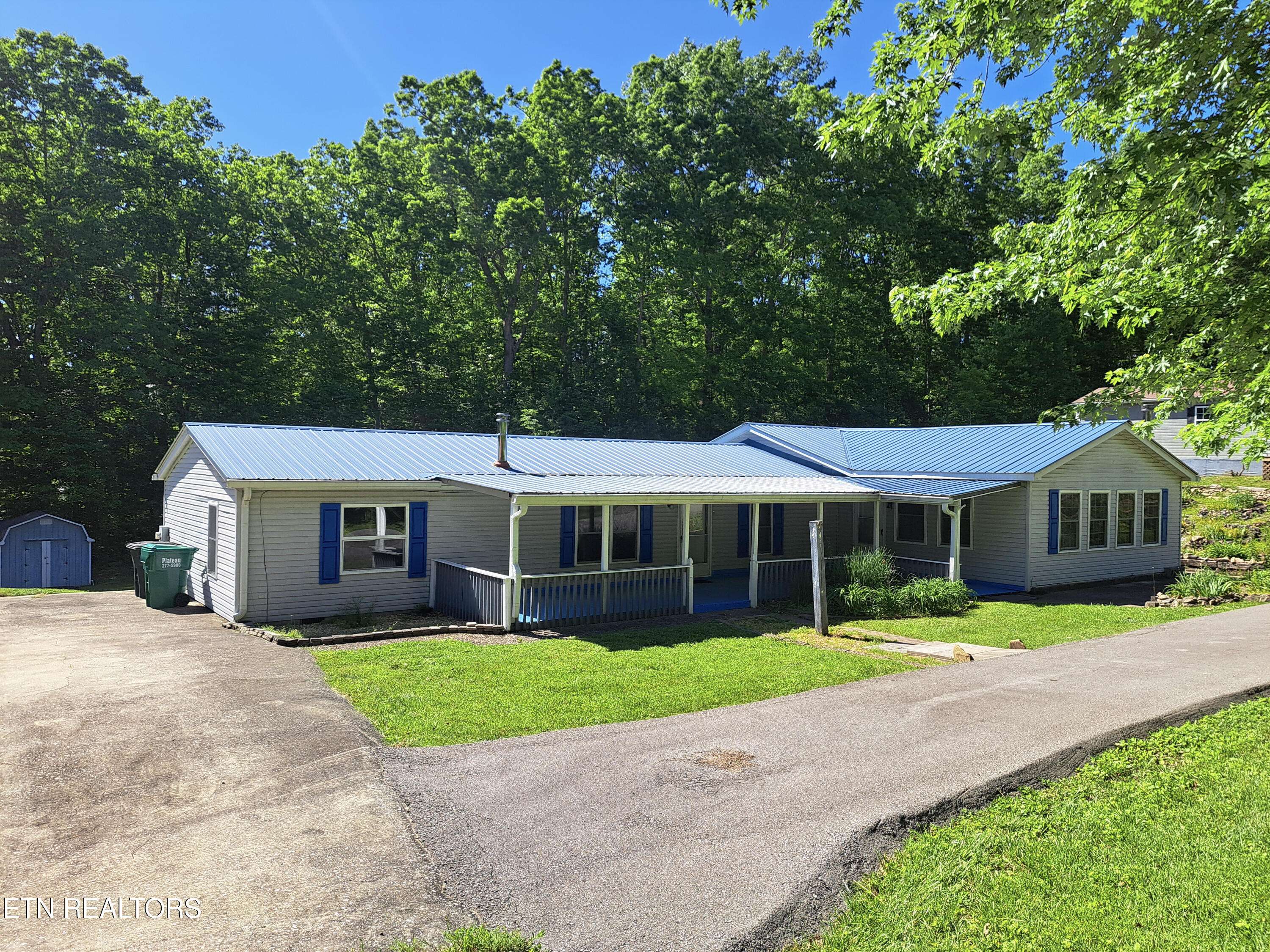 Crossville, TN 38571,221 Catoosa Canyon DR