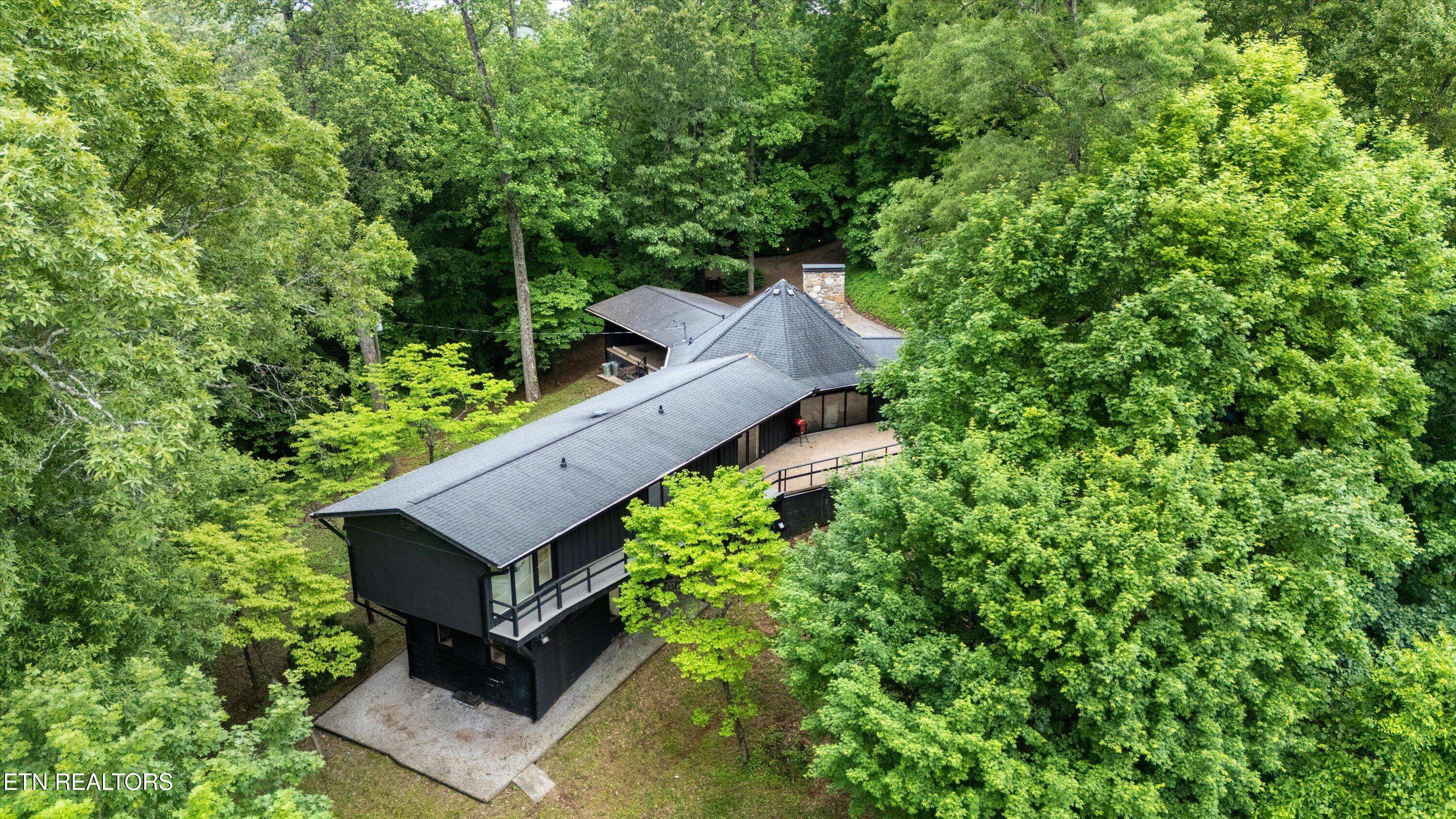 Knoxville, TN 37920,2420 Craghead LN