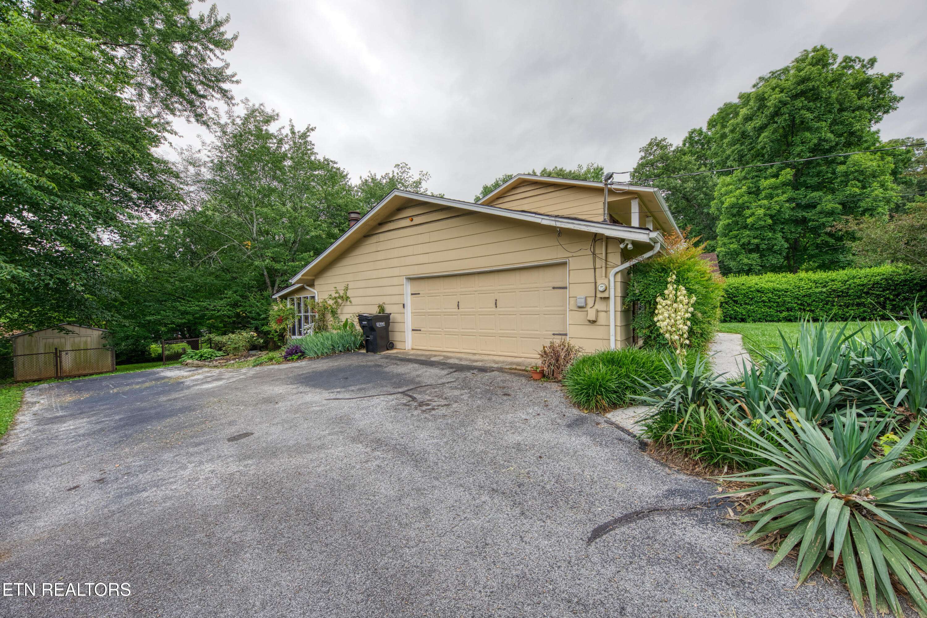 Knoxville, TN 37922,1805 Grenada Blvd