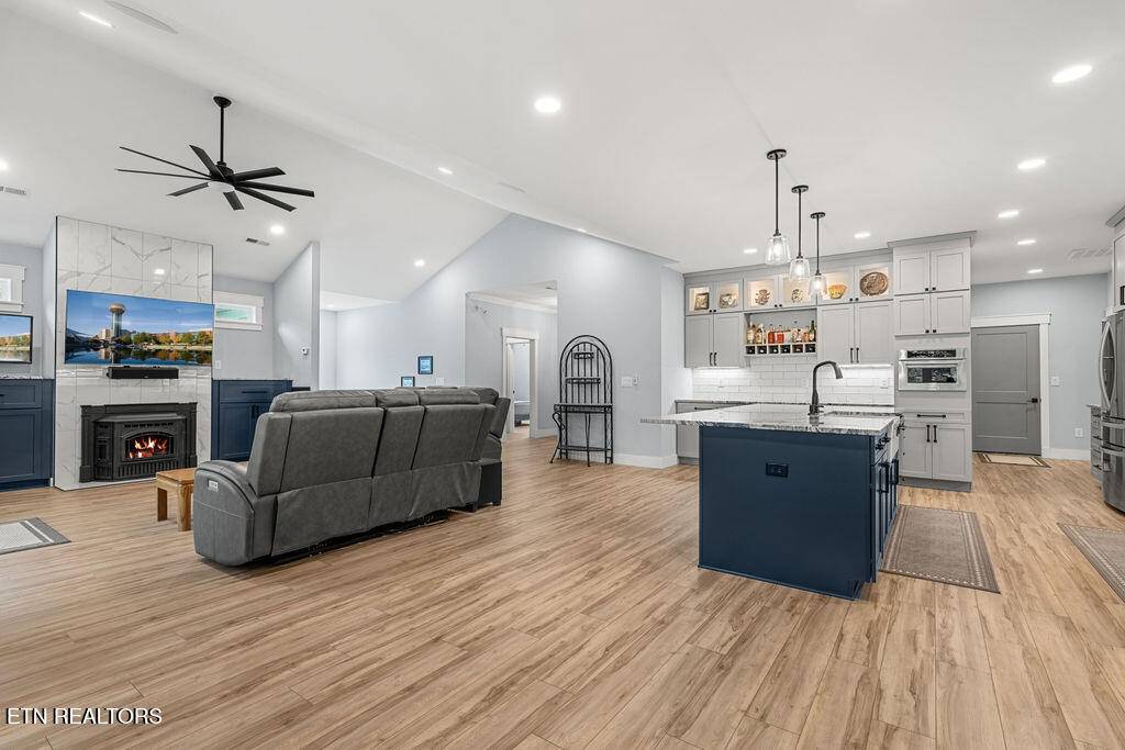 Loudon, TN 37774,317 Washita LN