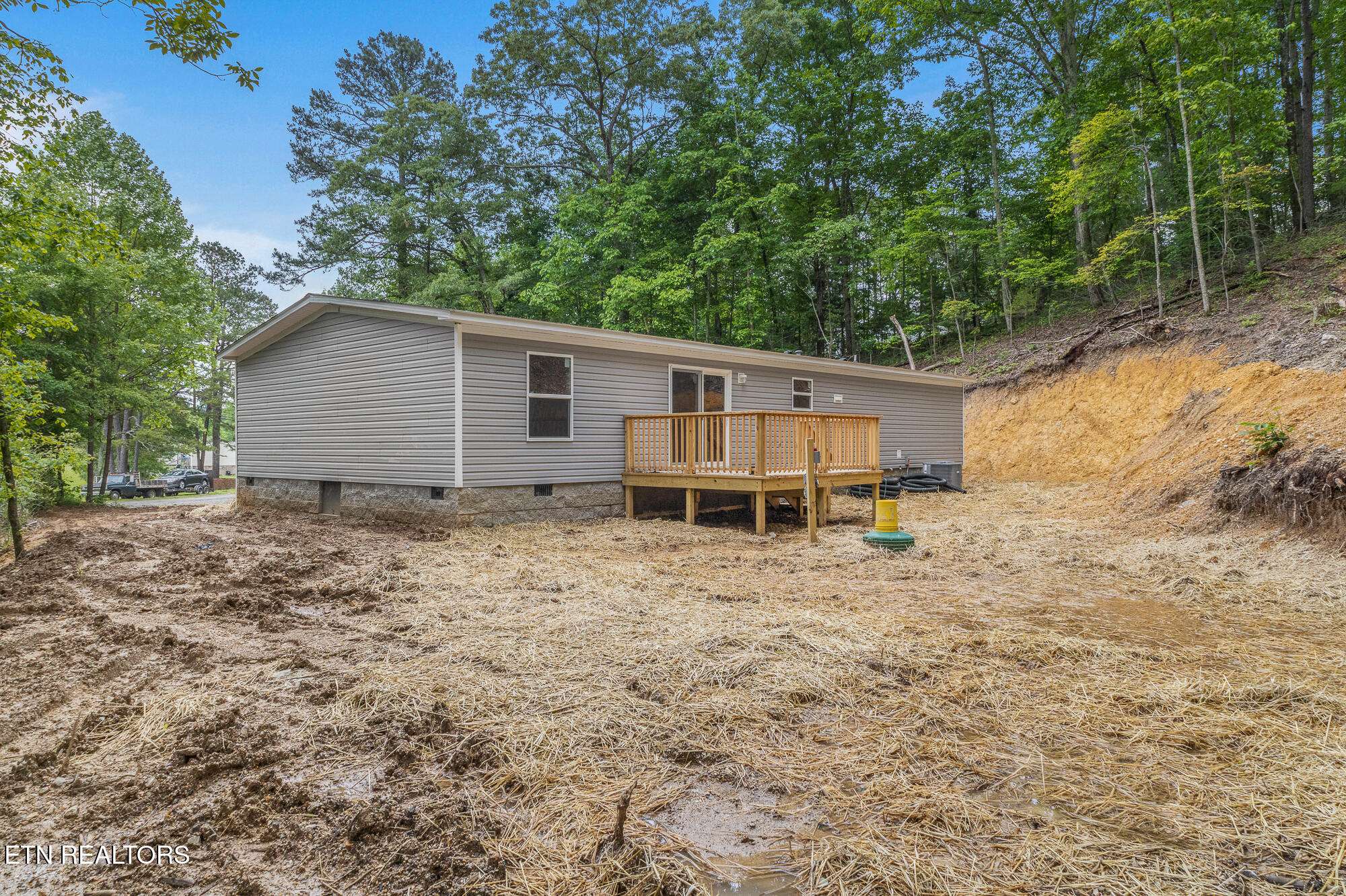 Dayton, TN 37321,398 Jodie LN