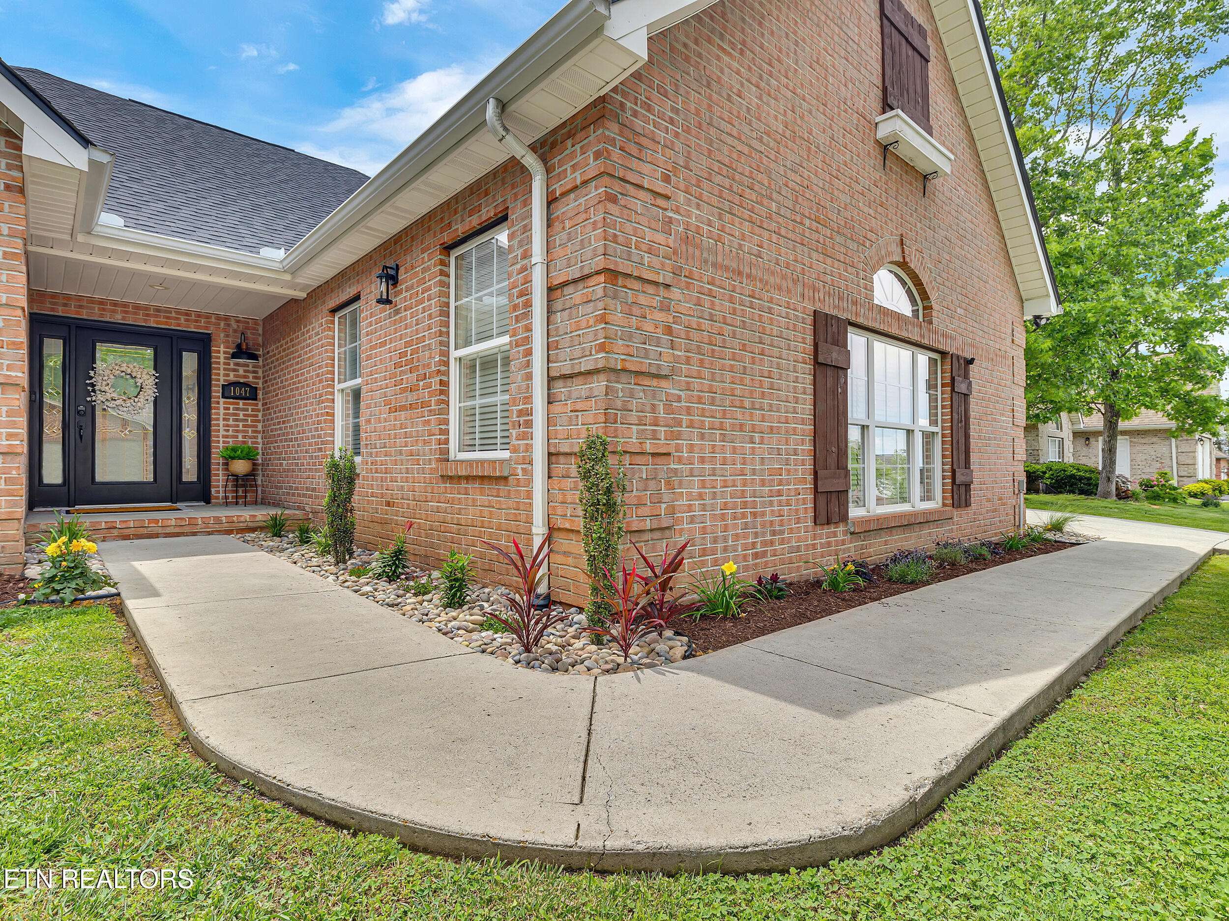 Maryville, TN 37801,1047 Saint Johns DR