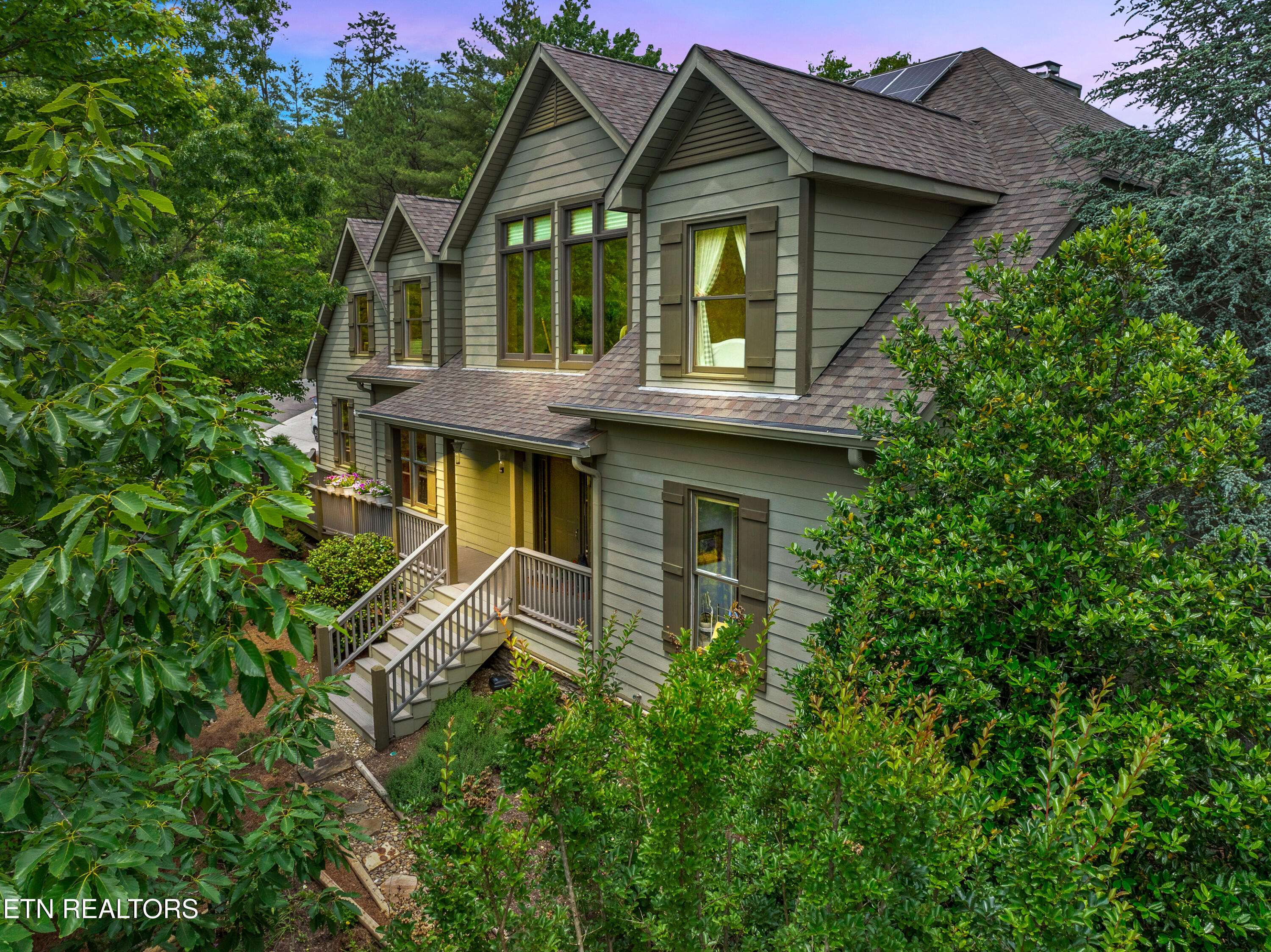 Townsend, TN 37882,670 Hawk View DR