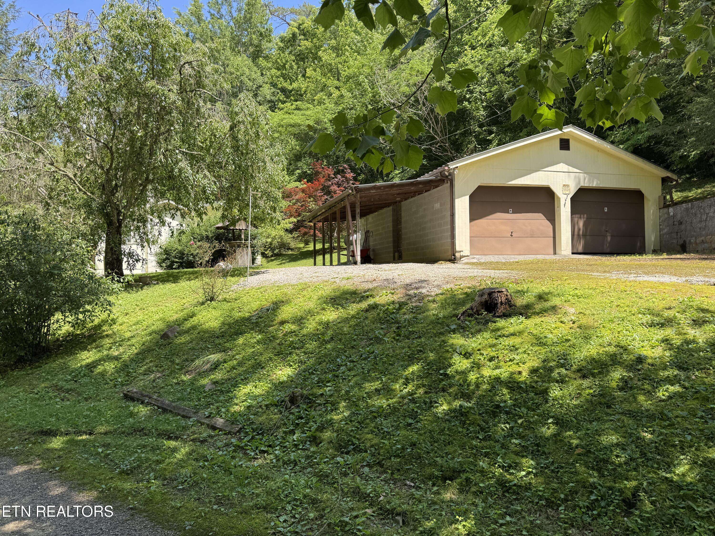Maryville, TN 37803,135 Old Laws Chapel Rd